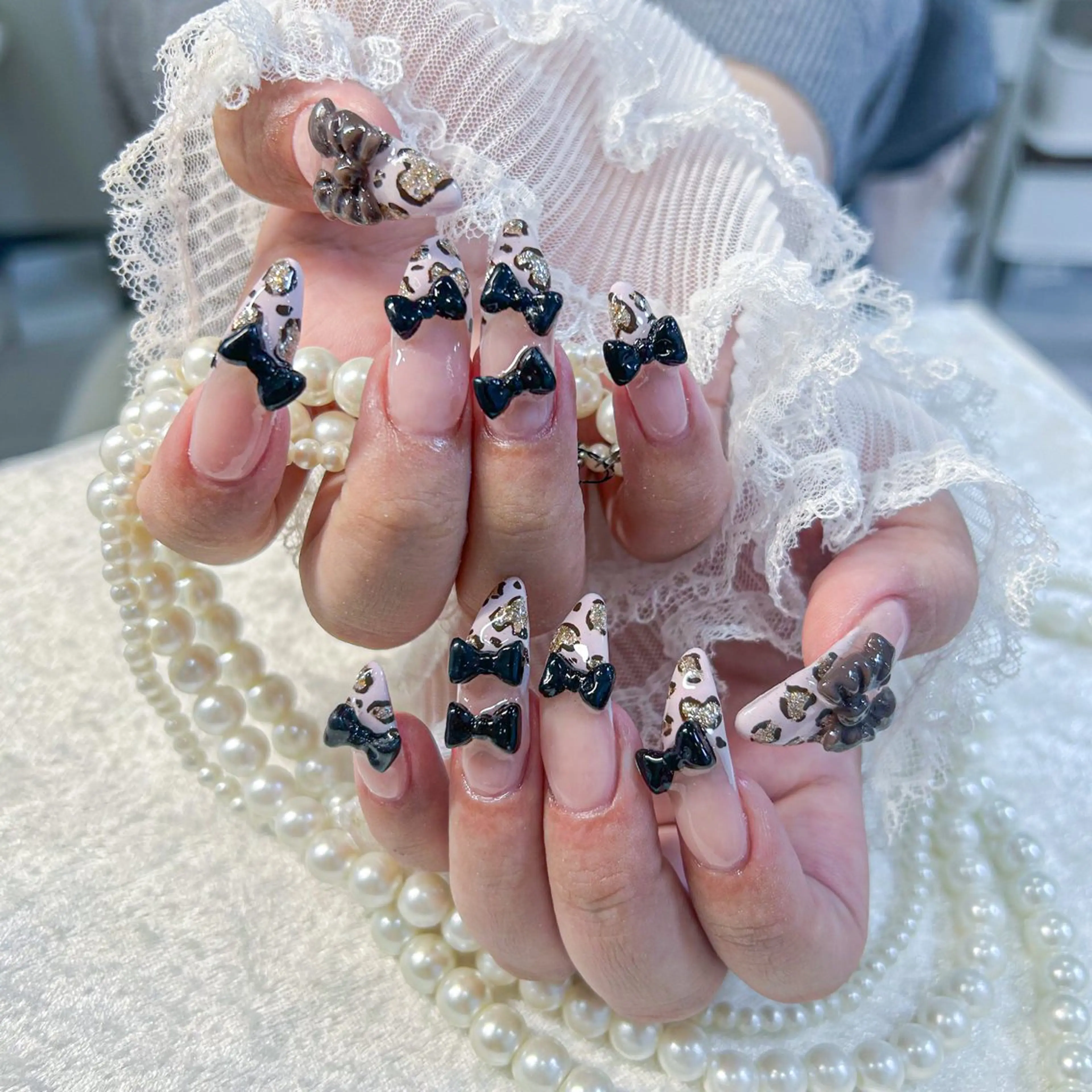 ネイル アートネイル 長さ出し フットネイル 韓国ネイル マグネットネイル ハンドネイル Minami 🍓のネイルデザイン