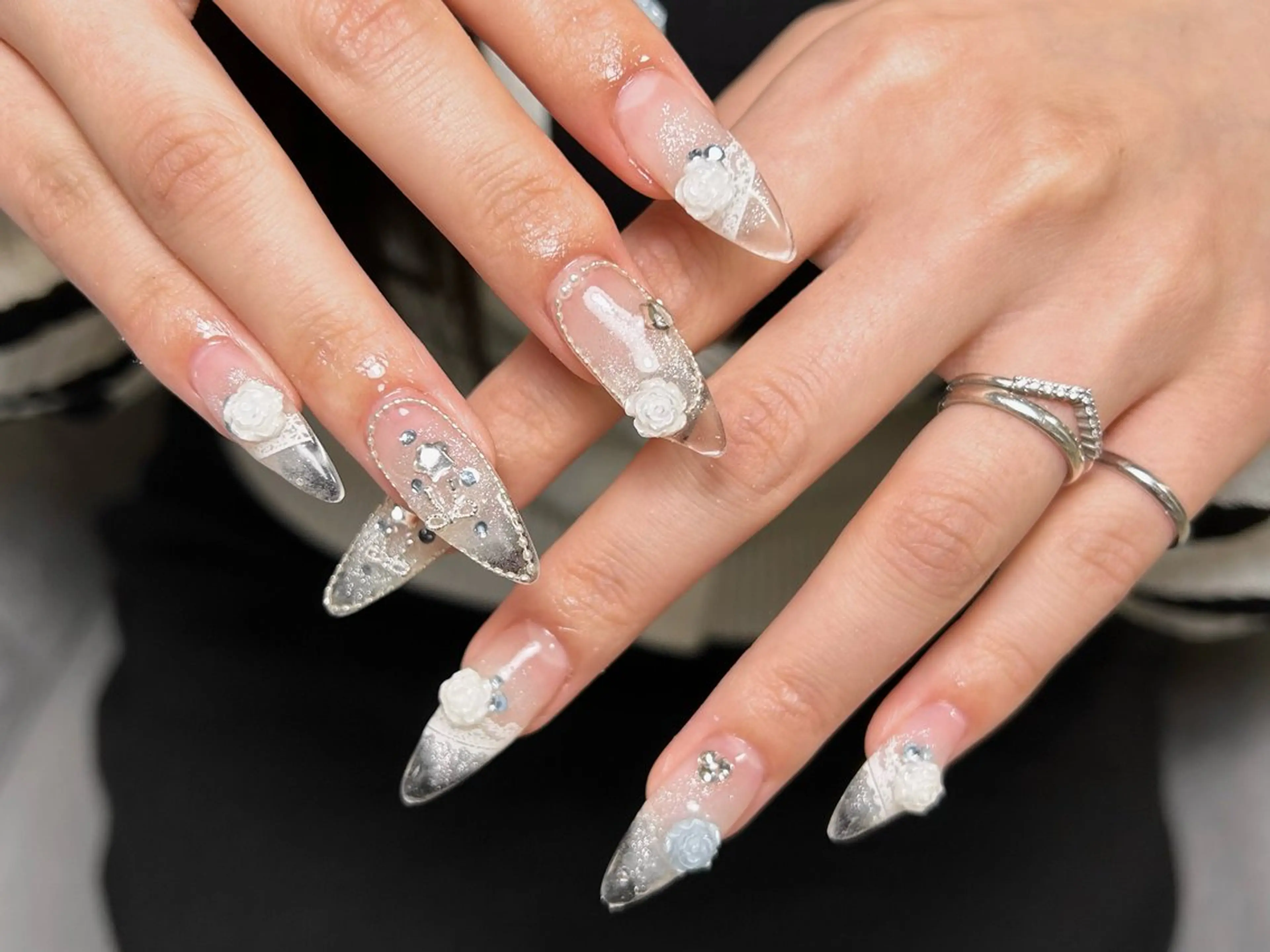 ネイル 長さ出し ハンドネイル SoLuna 【ソルナ】のネイルデザイン