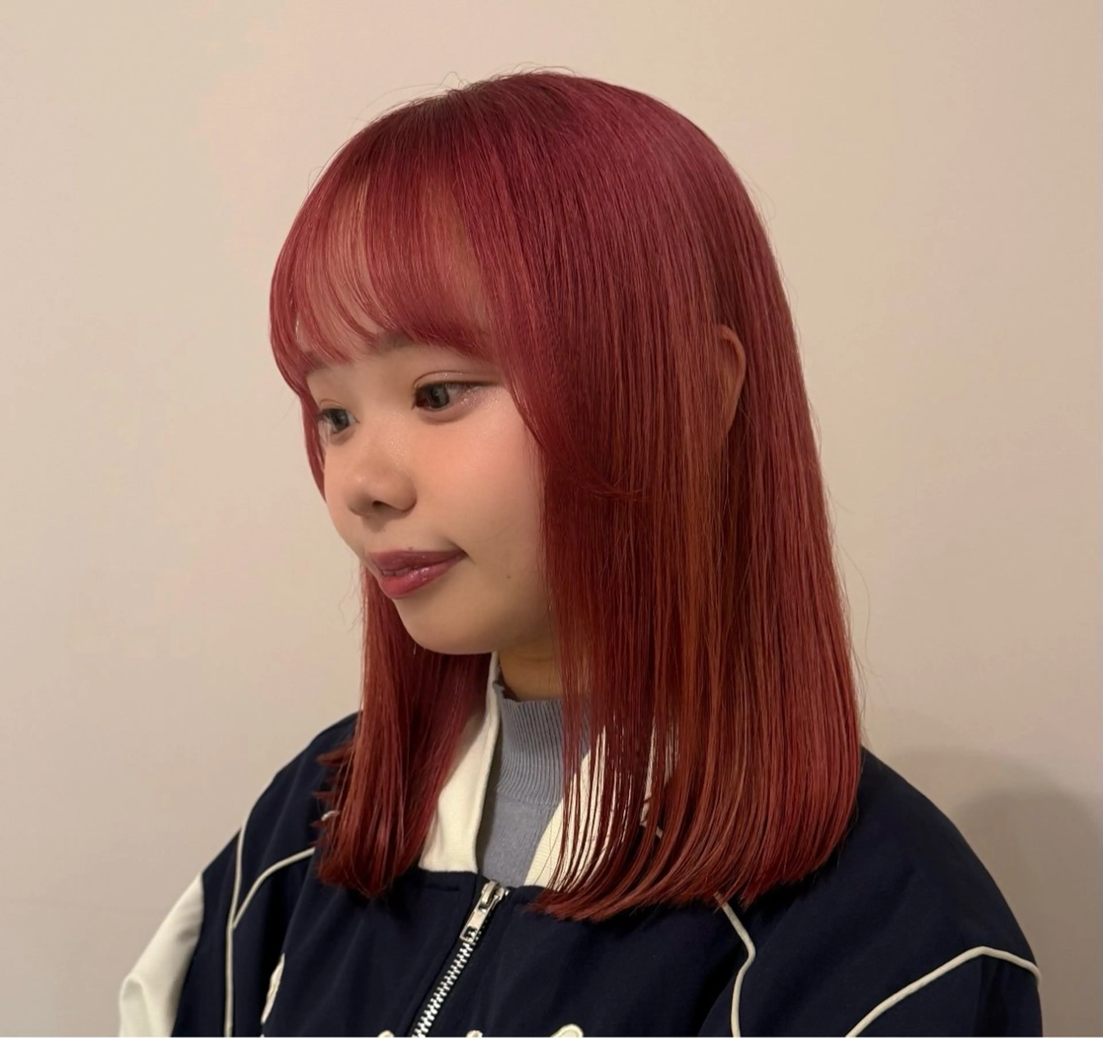 カラー ブリーチ ピンクカラー ヘアカラー トリートメント ハイトーンベージュ カラー/さら🎀のヘアスタイル