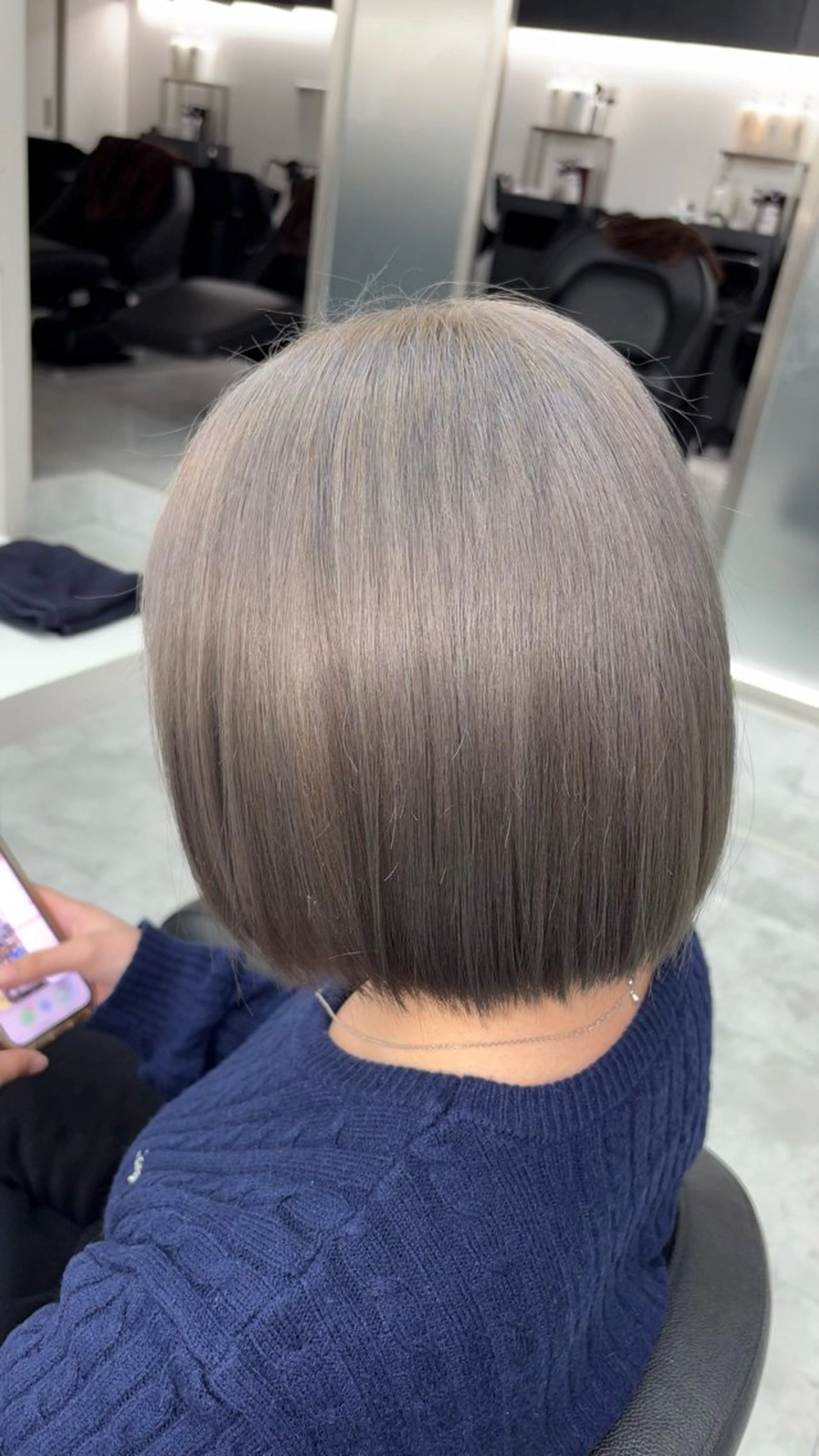 ショート カラー 🖤ハイトーン× レイヤー🖤SARAのヘアスタイル