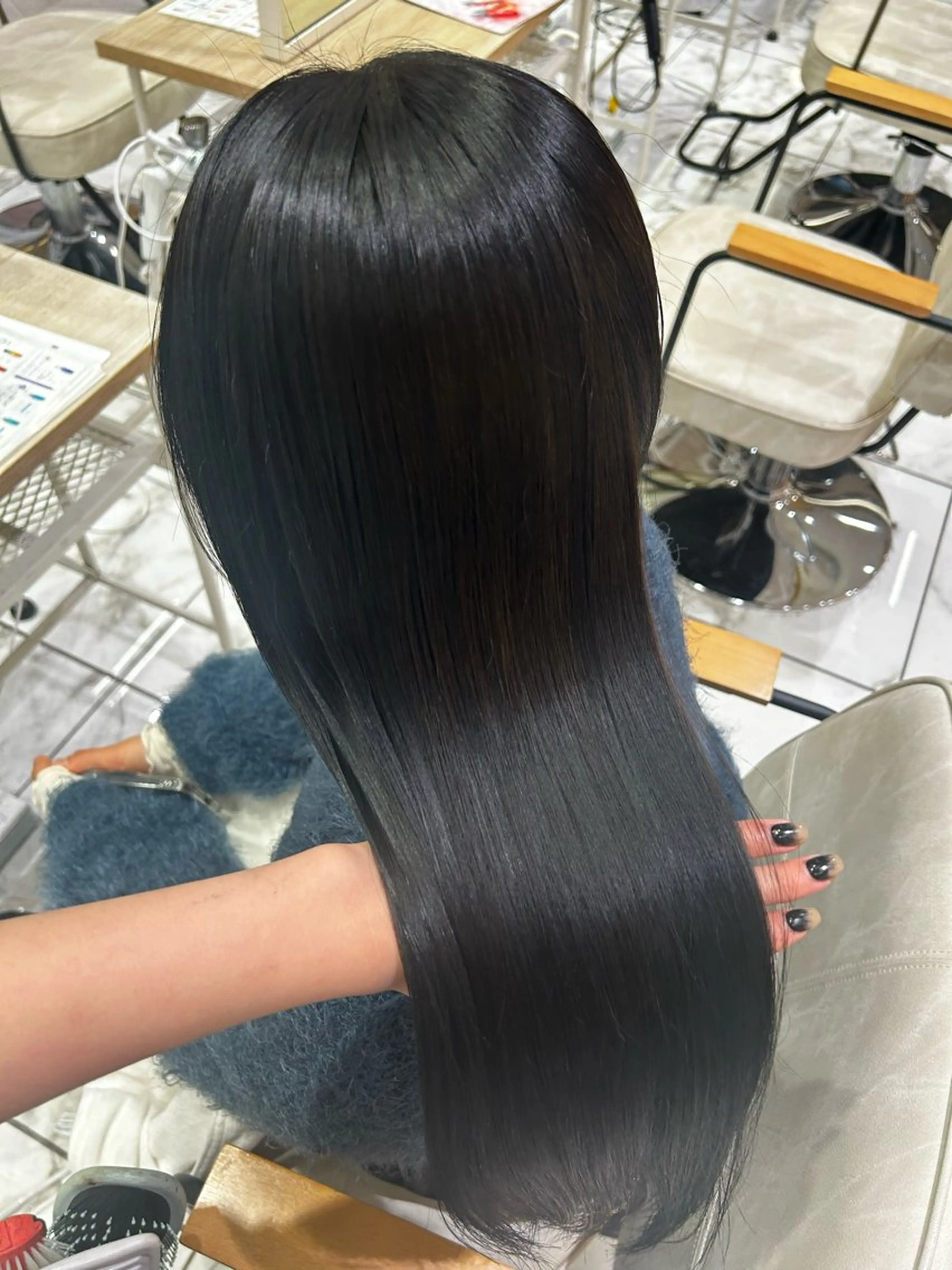 カラー ꪆৎ平行アーチ ྀི ワカナの眉毛・アイブロウイメージ