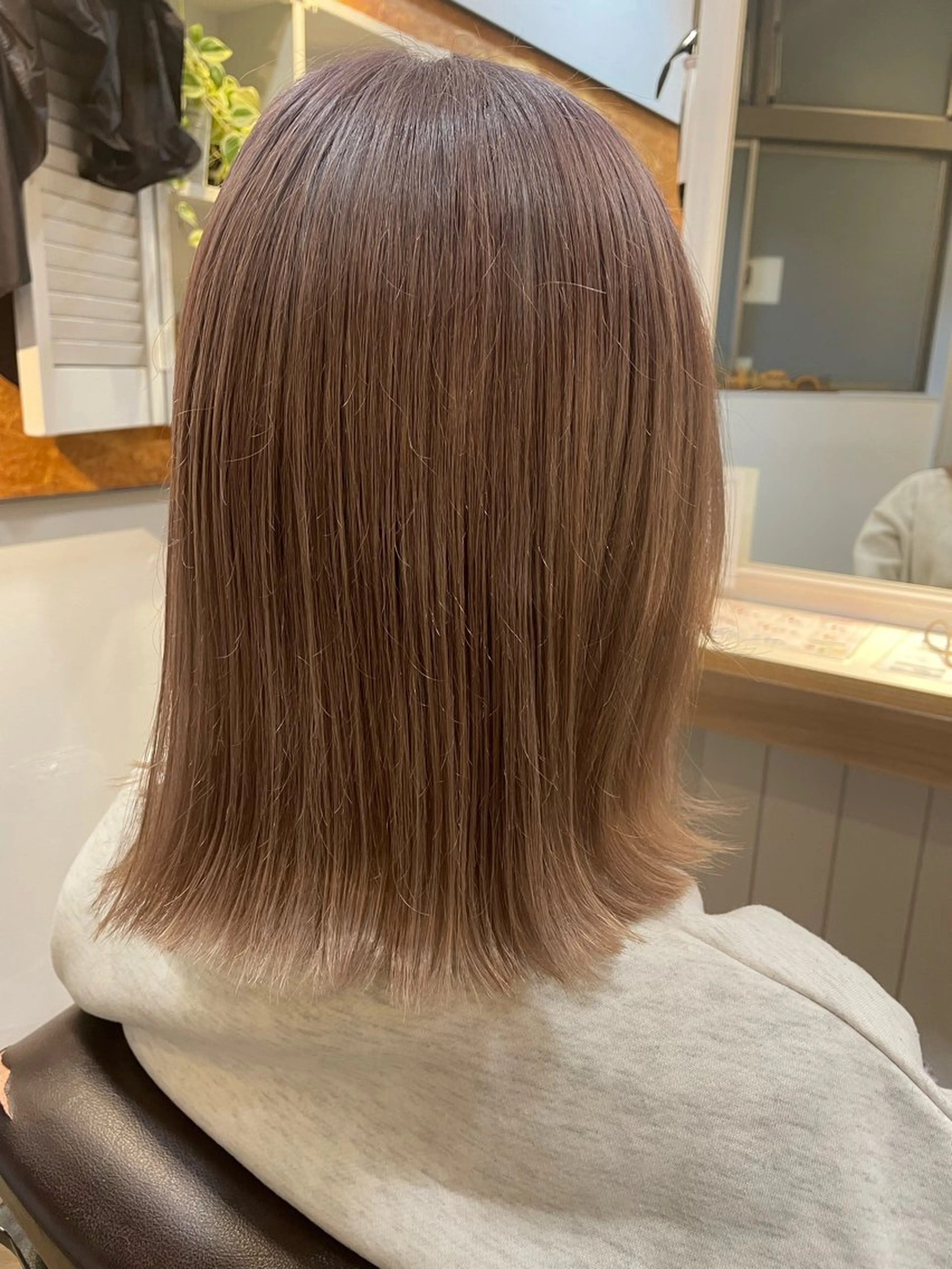 ミディアム 縮毛矯正 Suah カクイニチカ🪄🤍のヘアスタイル