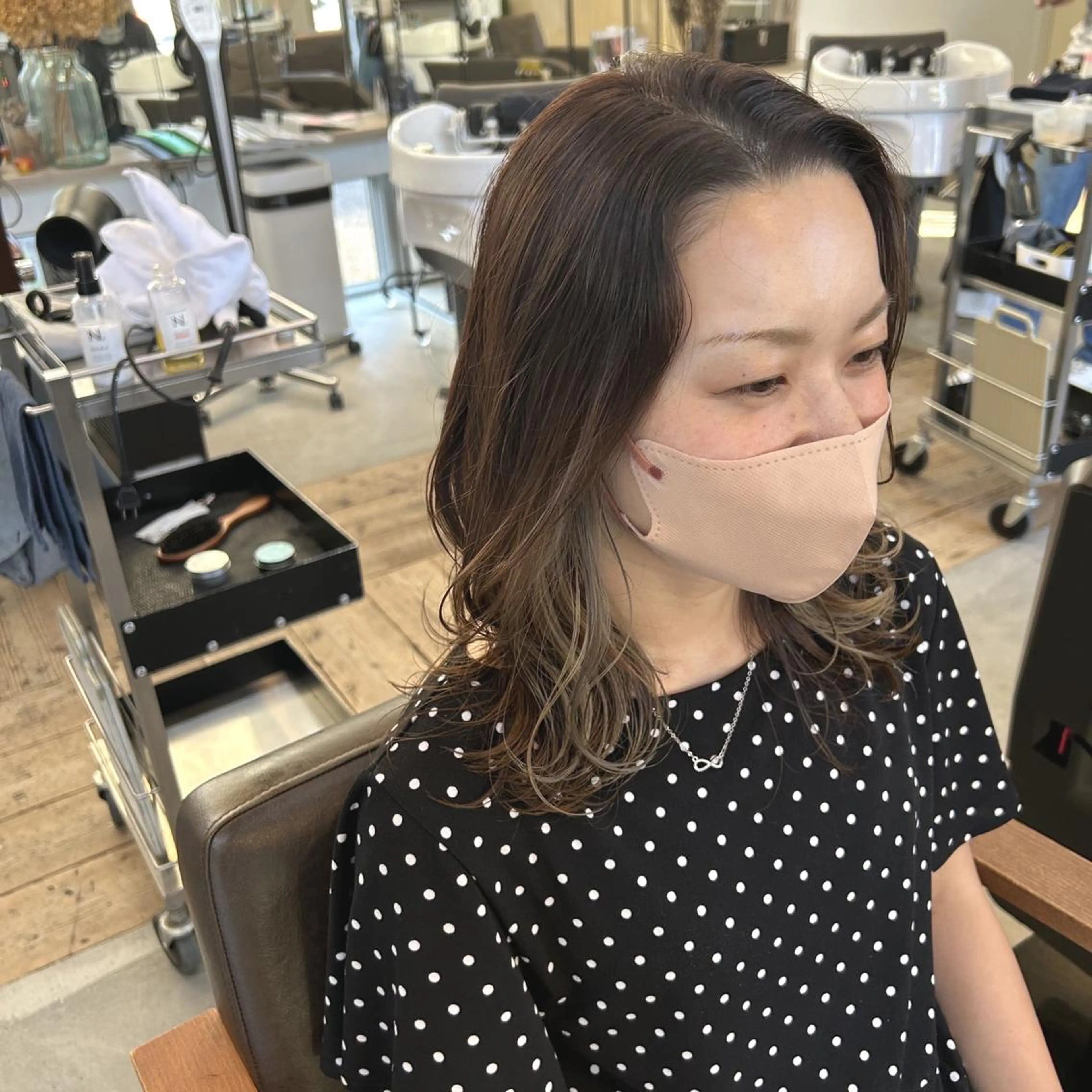 ミディアム カット ヘアカラー kachina所属・綿貫 美雪のヘアスタイル