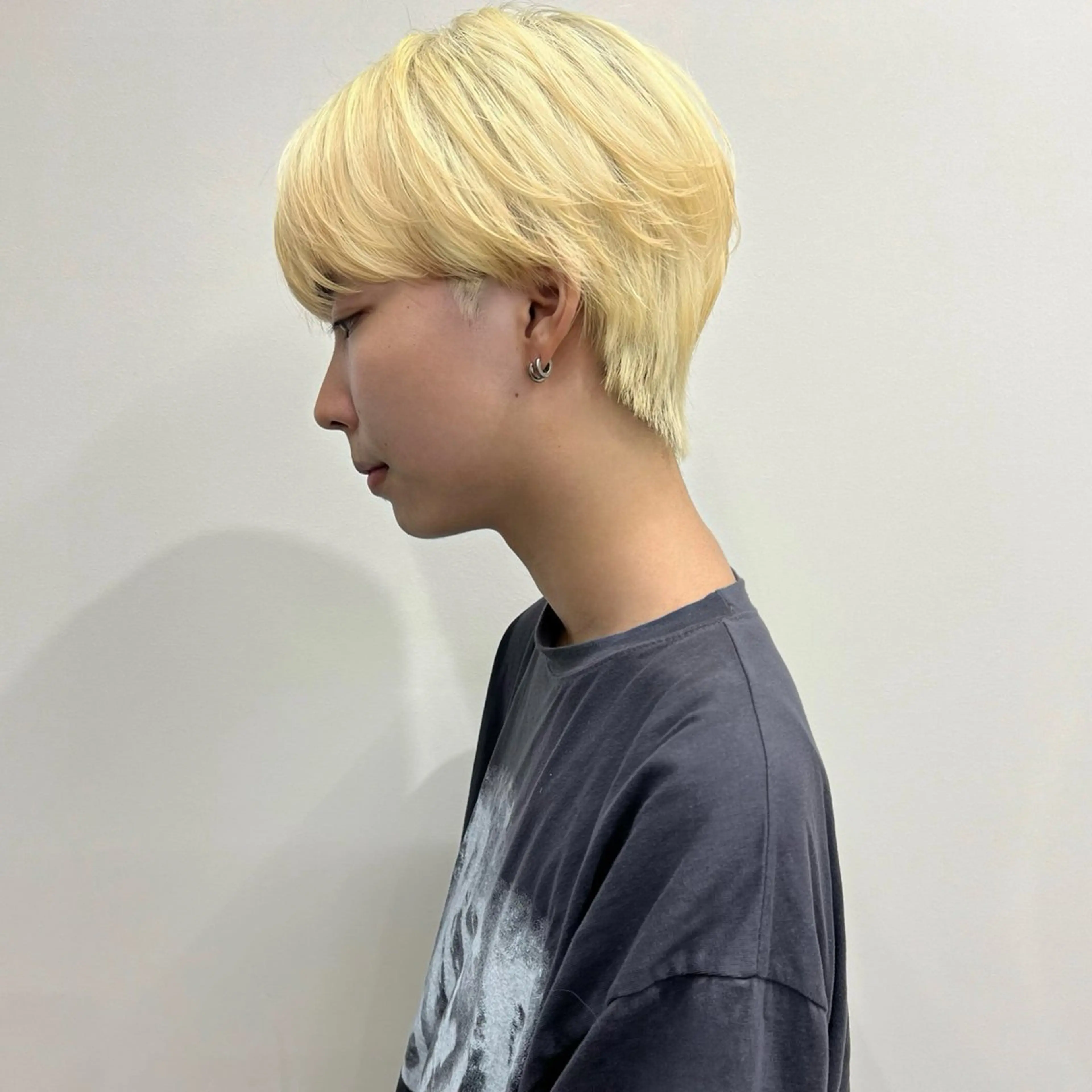 ミディアム カラー ブロンド ヘアカラー トリートメント 舟橋耀/ブリーチカラ ー/レイヤーカットのヘアスタイル