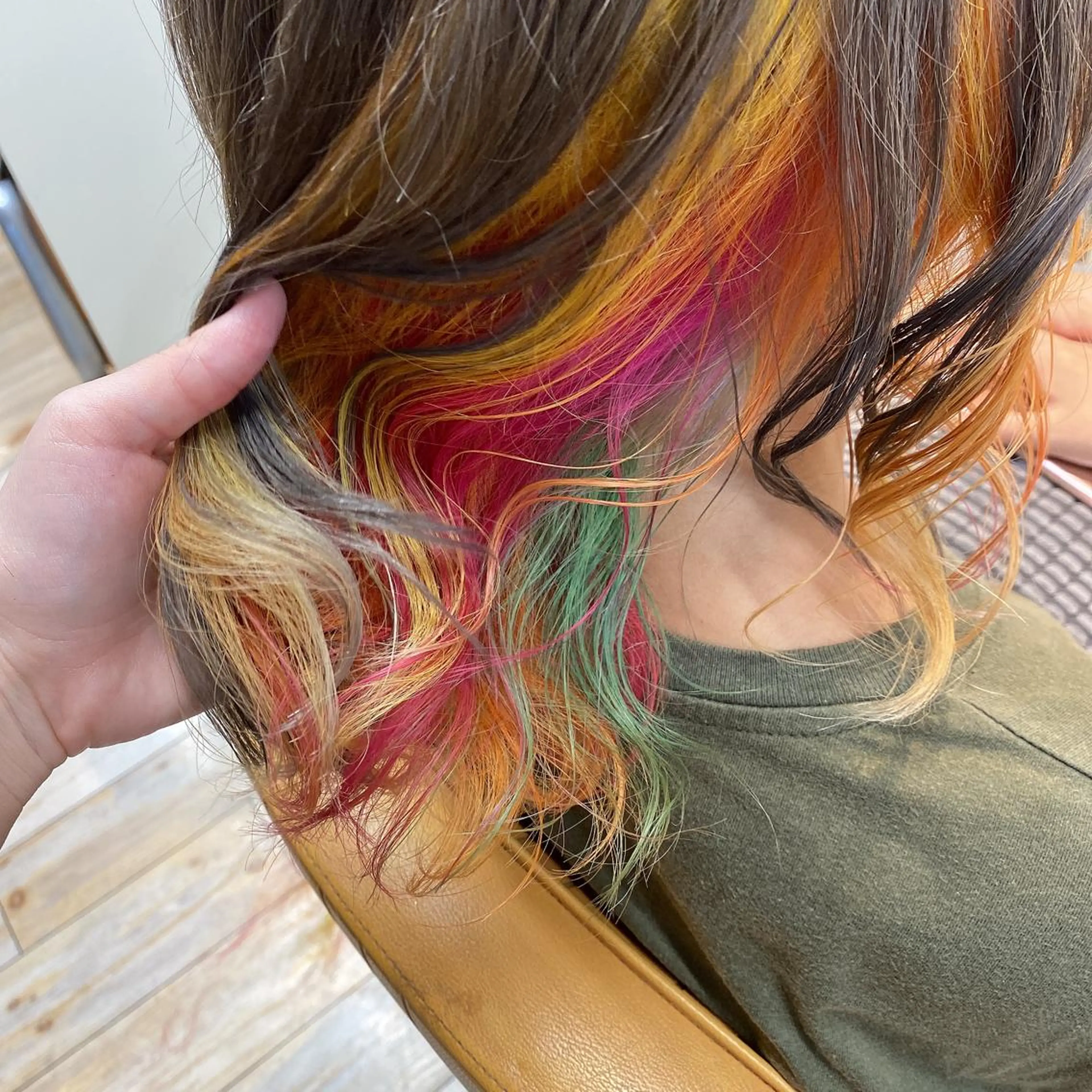 セミロング カラー ユニコーンカラー wakana 【ブリーチカラー】のヘアスタイル