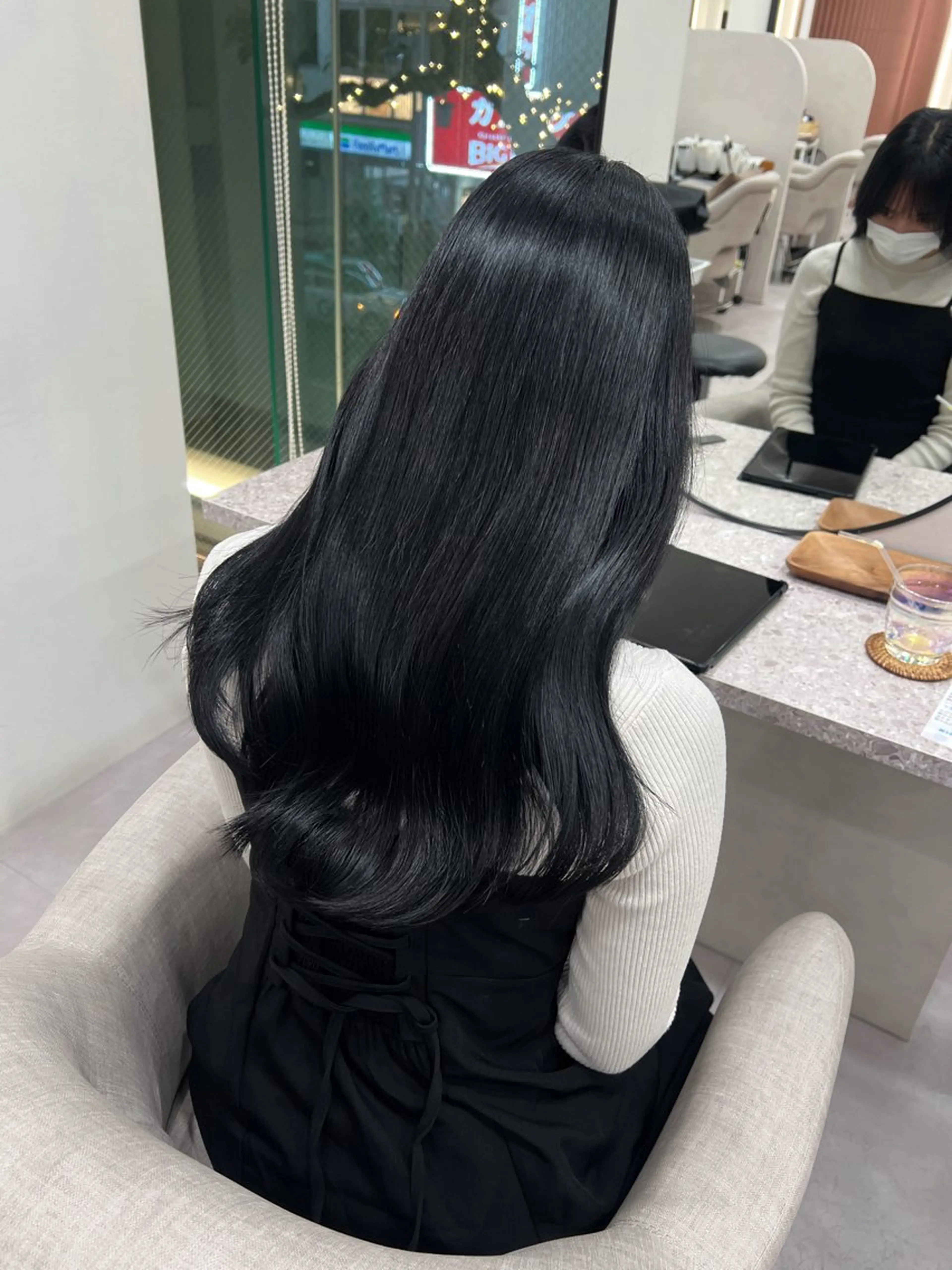 セミロング カット トリートメント AIconic nagoya所属・縮毛矯正/ レイヤー/ミディアムのヘアスタイル