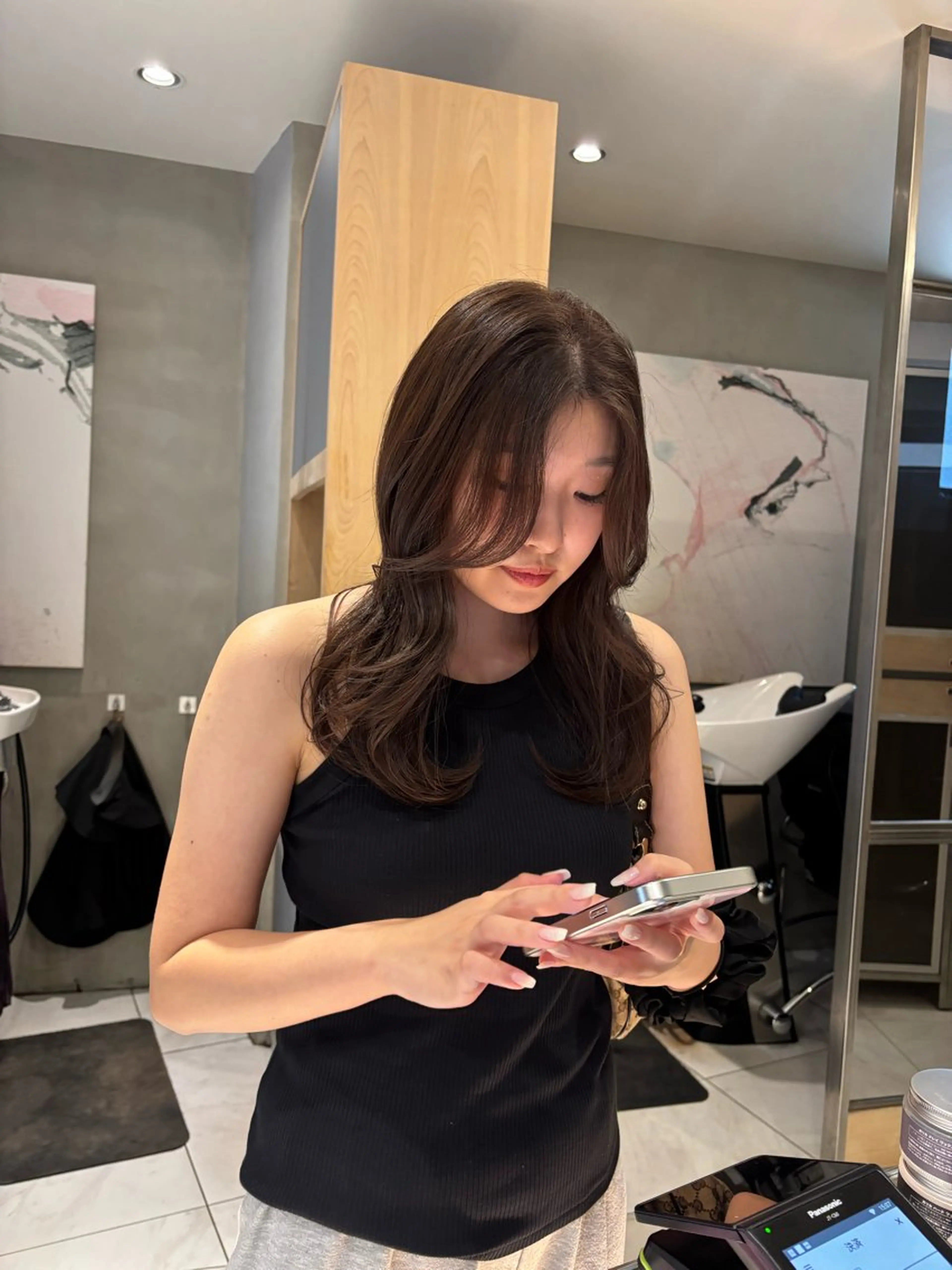 セミロング カラー ヘアアレンジ ベージュカラー オリーブベージュ くびれヘア レイヤーカット カット ヘアカラー ヘアセット 艶髪/レイヤーカット 🐣misakiのヘアスタイル