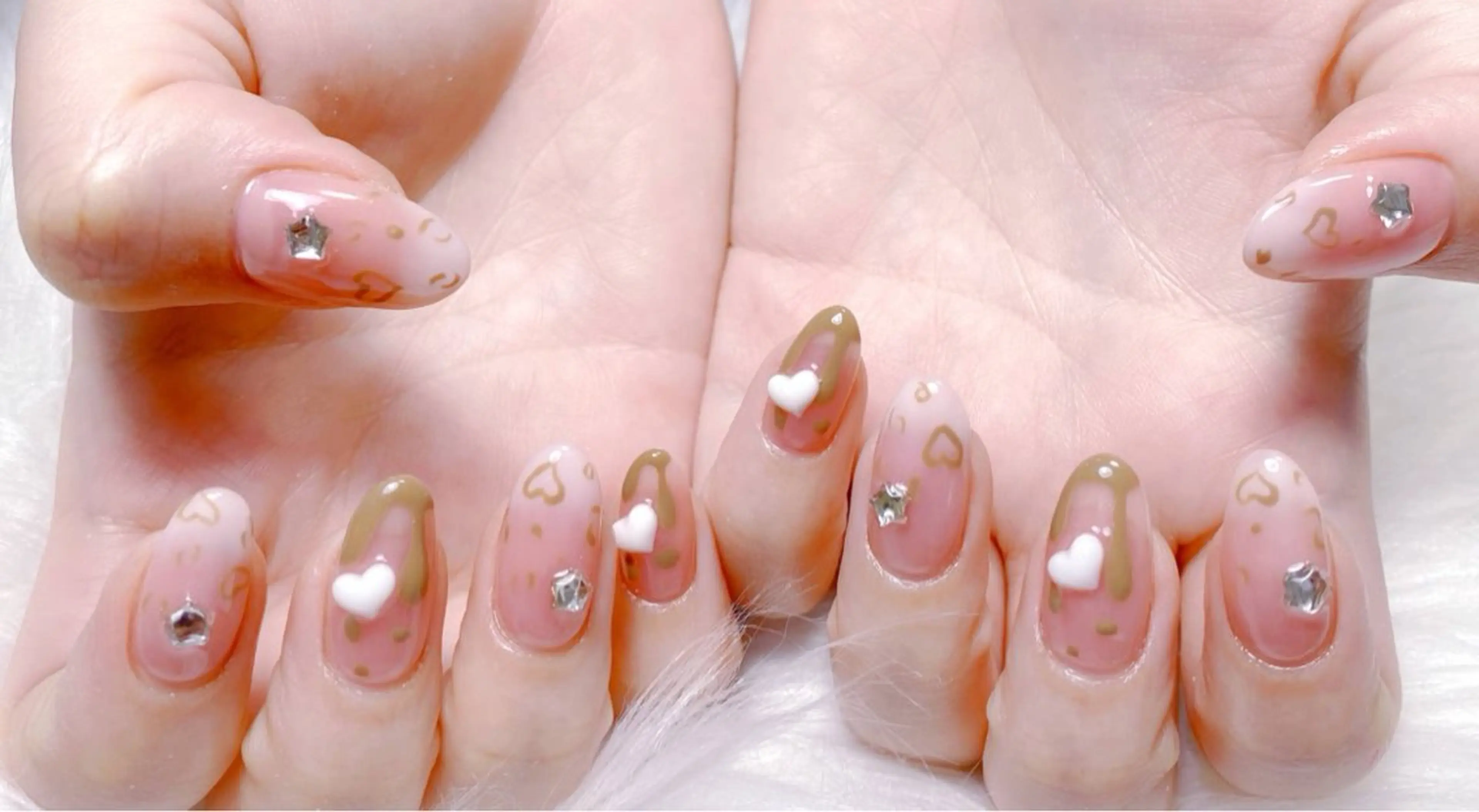 ネイル 小島 阿佑美のネイルデザイン