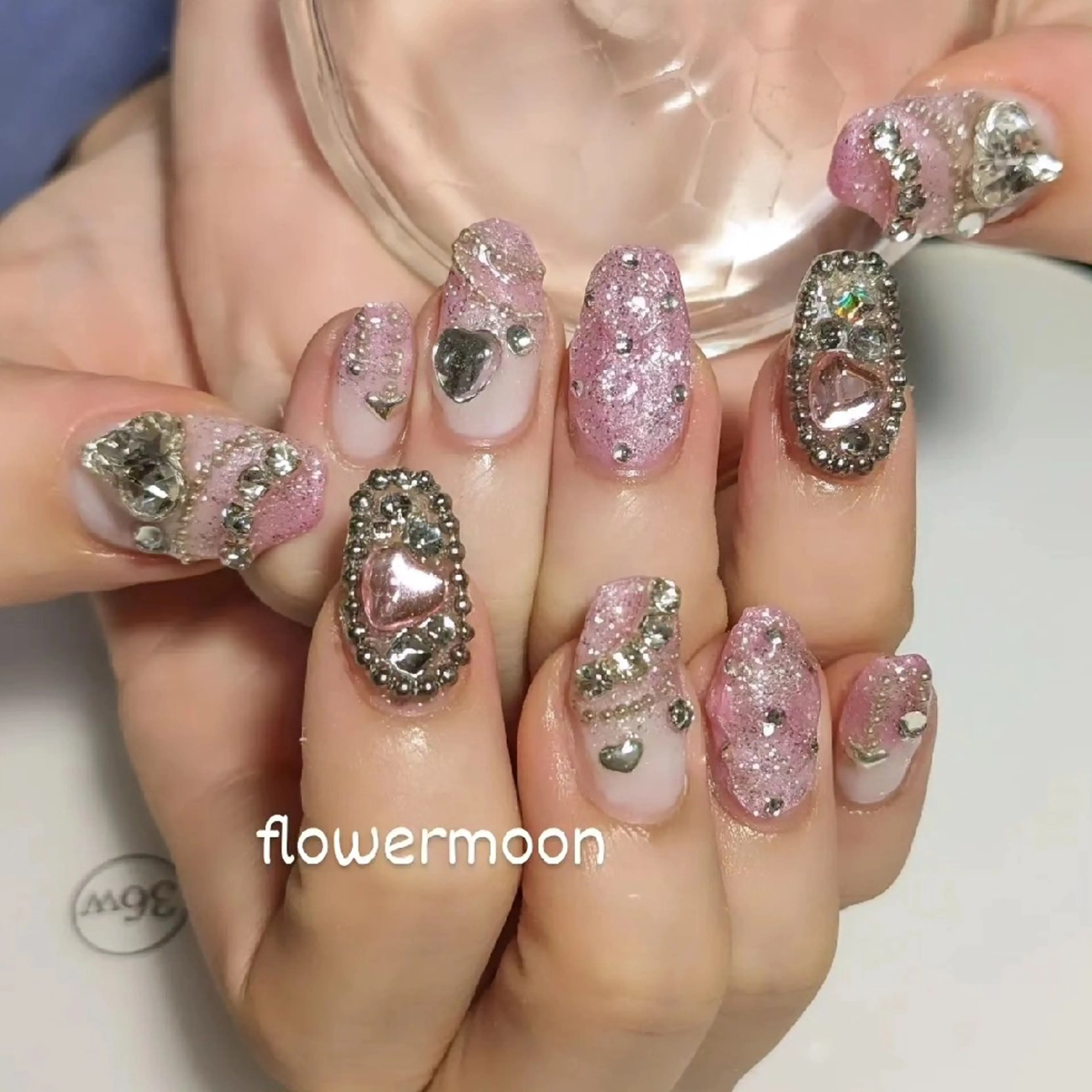 ネイル フラワー ムーンのネイルデザイン