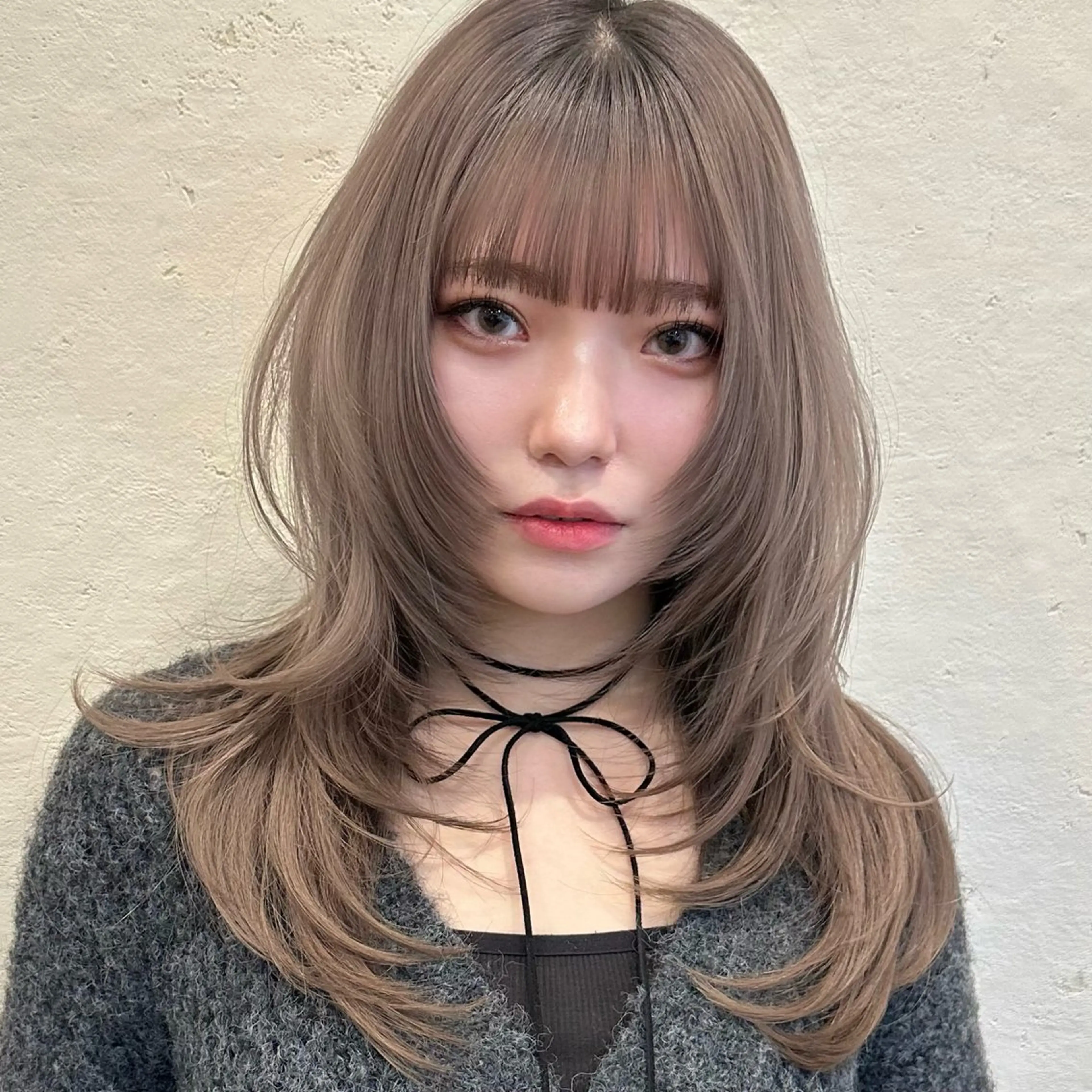 ミディアム カット ヘアカラー トリートメント 🌹ハッシュカット、 レイヤー韓国ヘア🌹のヘアスタイル