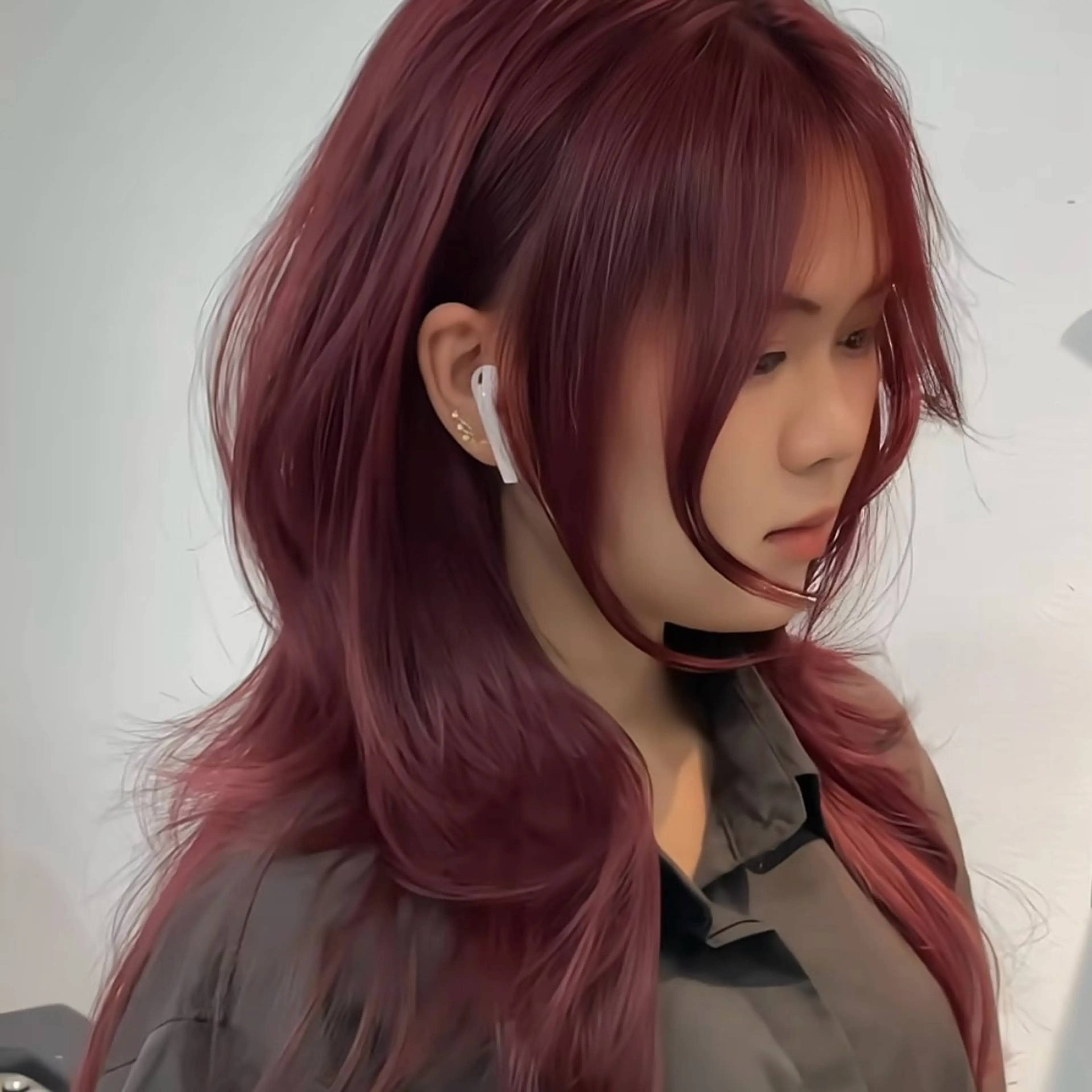 セミロング SHIN レイヤー‪‪カットのヘアスタイル