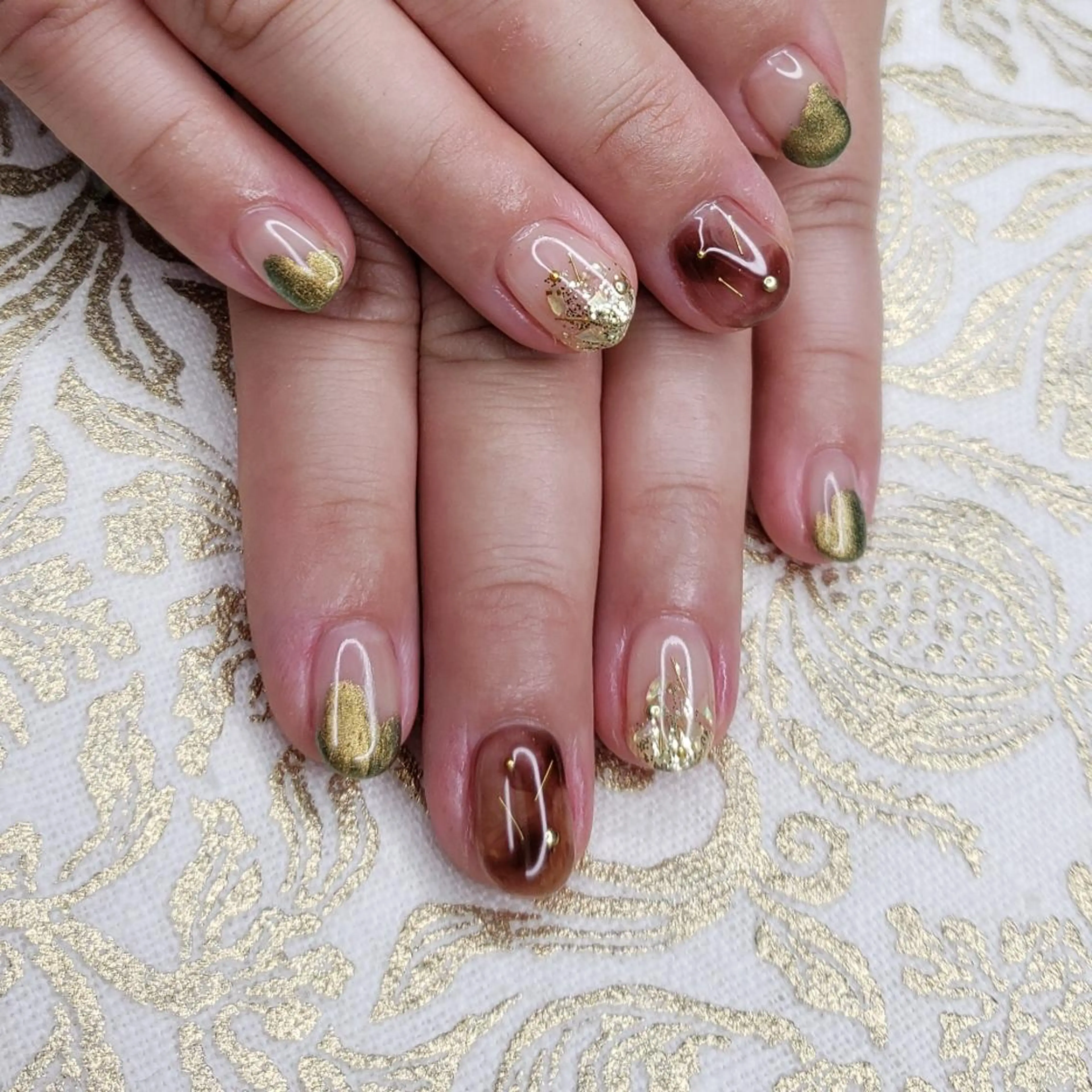 ネイル ニュアンスネイル ビジュード ネイルのネイルデザイン