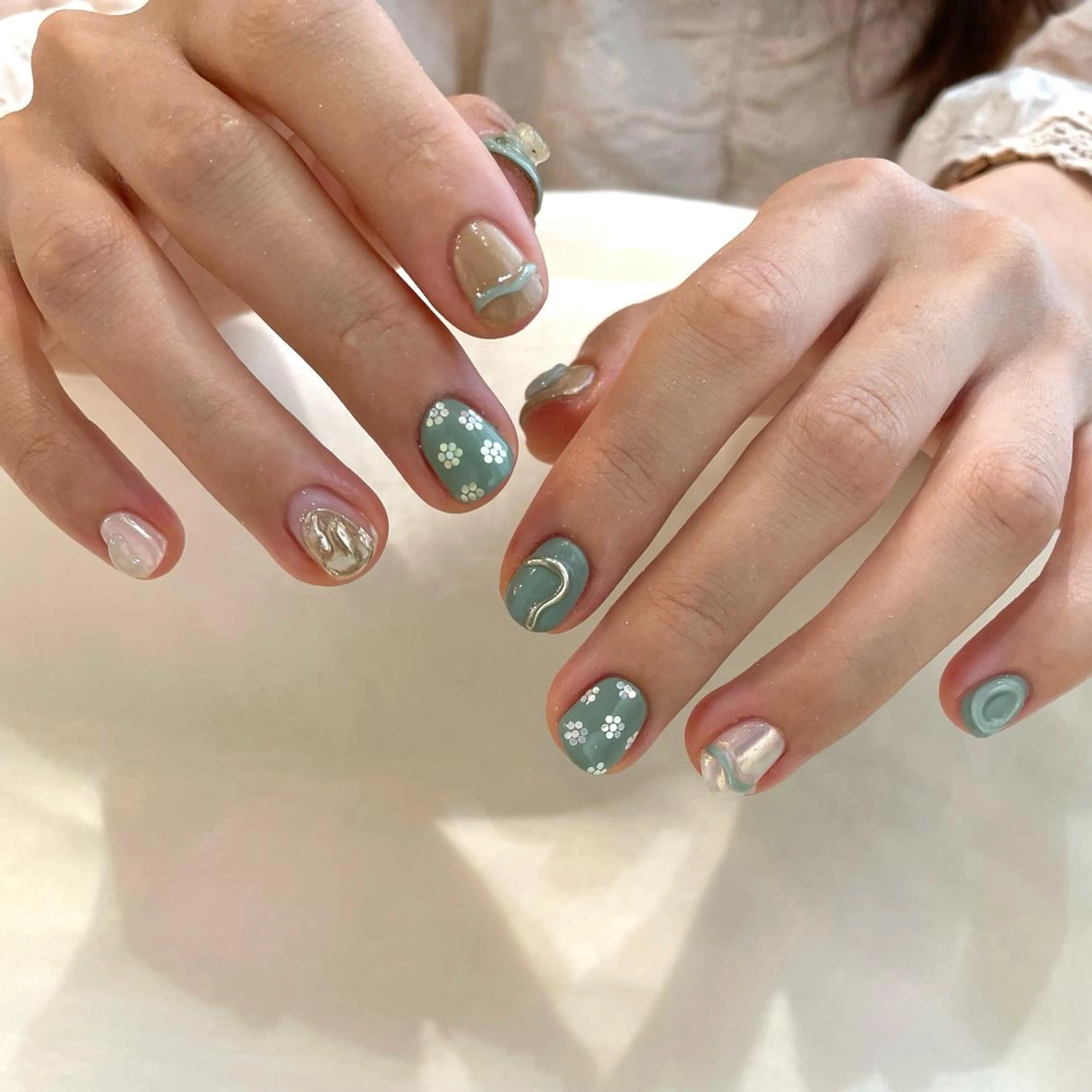 ネイル ハンドネイル 新井 ひなののネイルデザイン