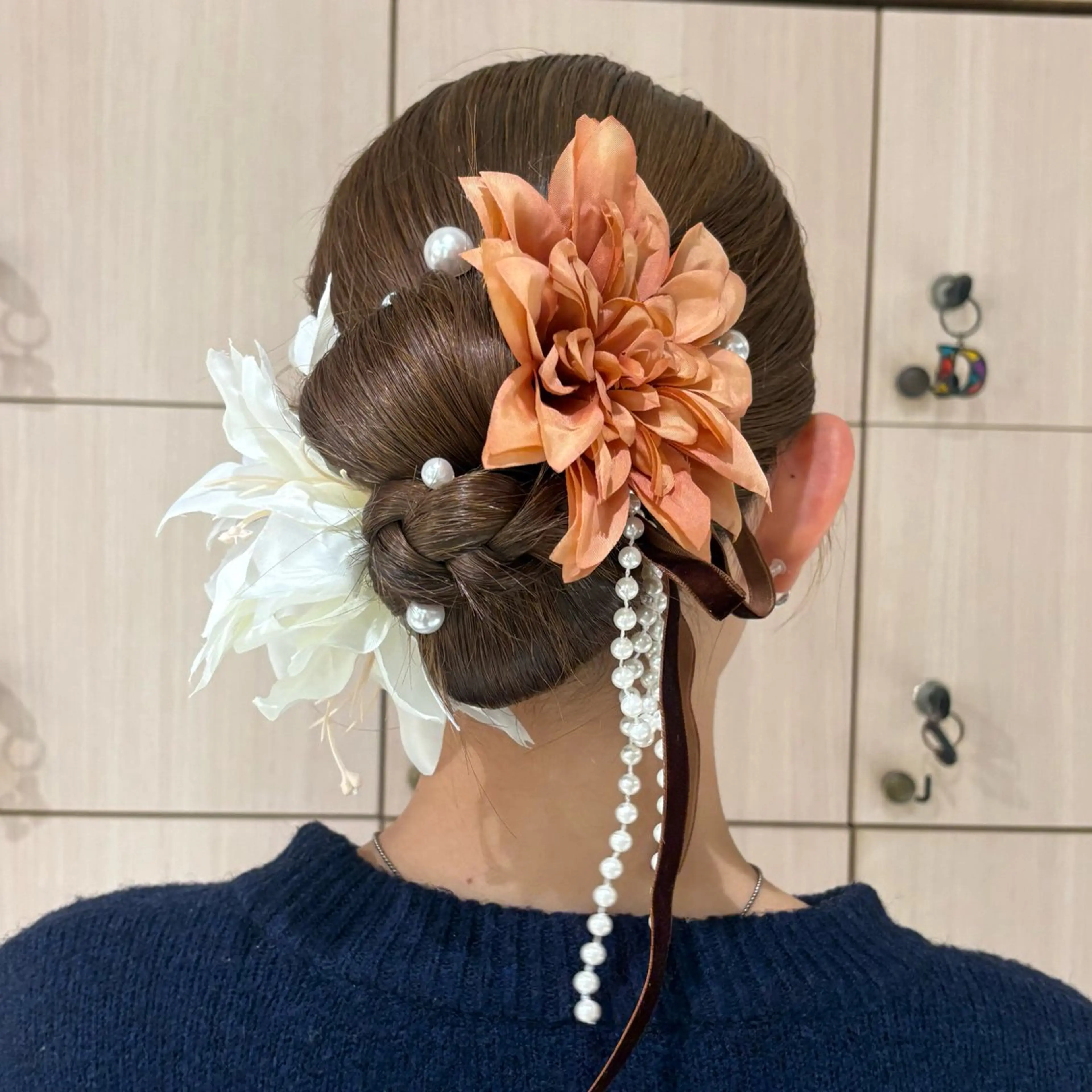 ロング ヘアアレンジ 卒業式のヘアスタイル ヘアセット カットモデル/ セット/宮里心香のヘアスタイル