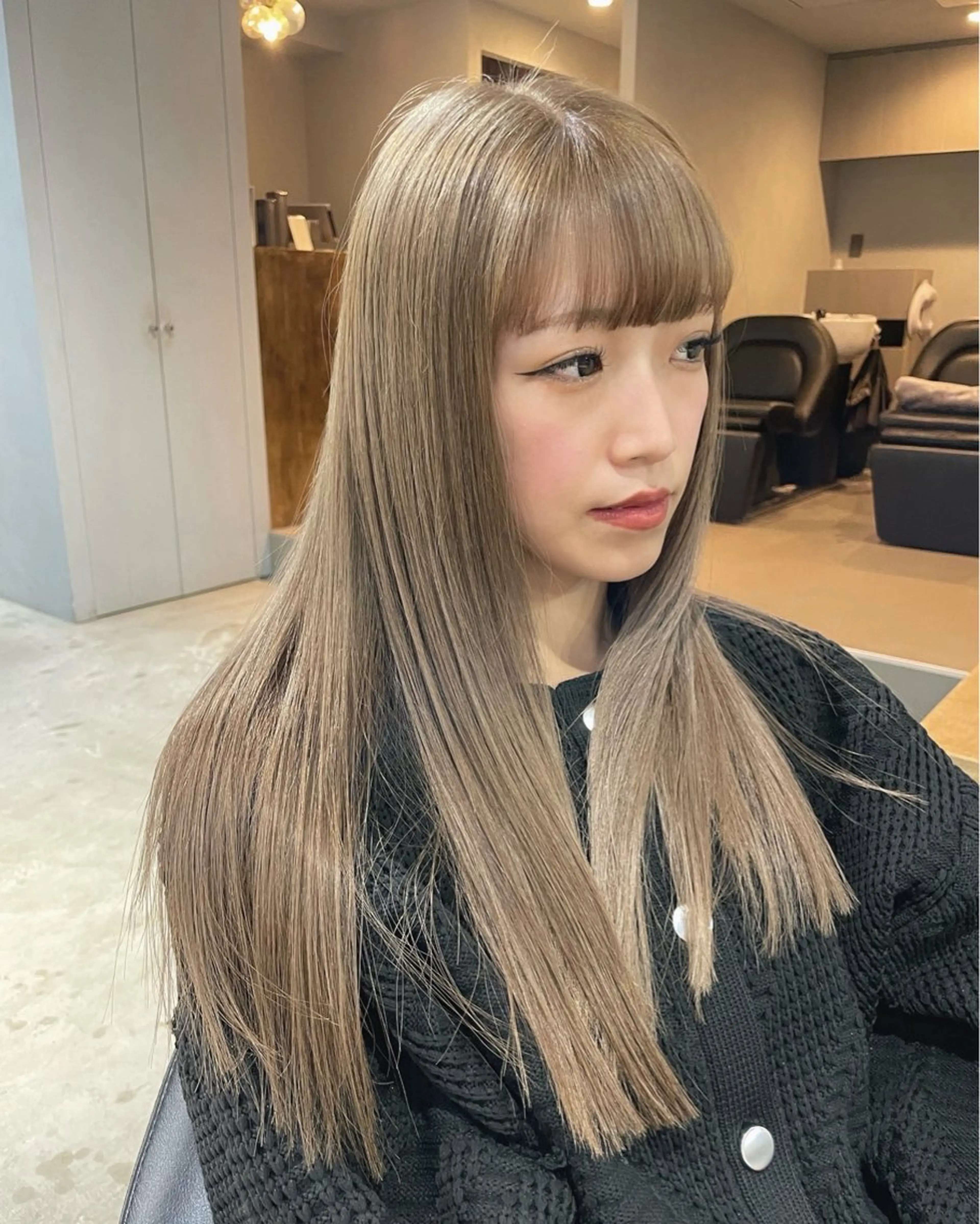 ロング カラー ブリーチ カット ヘアカラー トリートメント 【arc】Ruri コテ巻き風パーマのヘアスタイル