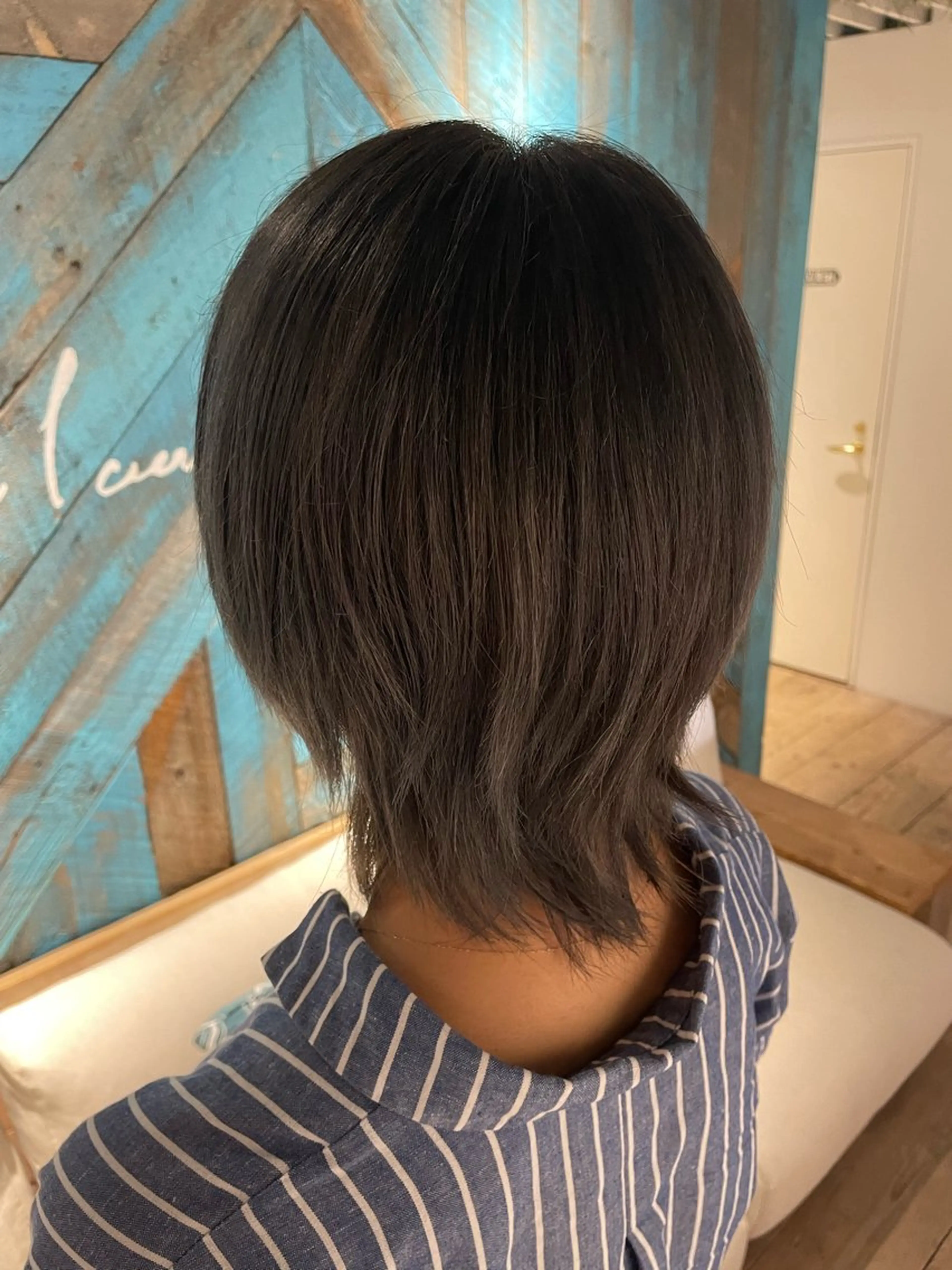 カラー ふくだももこ🍑 すっきりショートのヘアスタイル