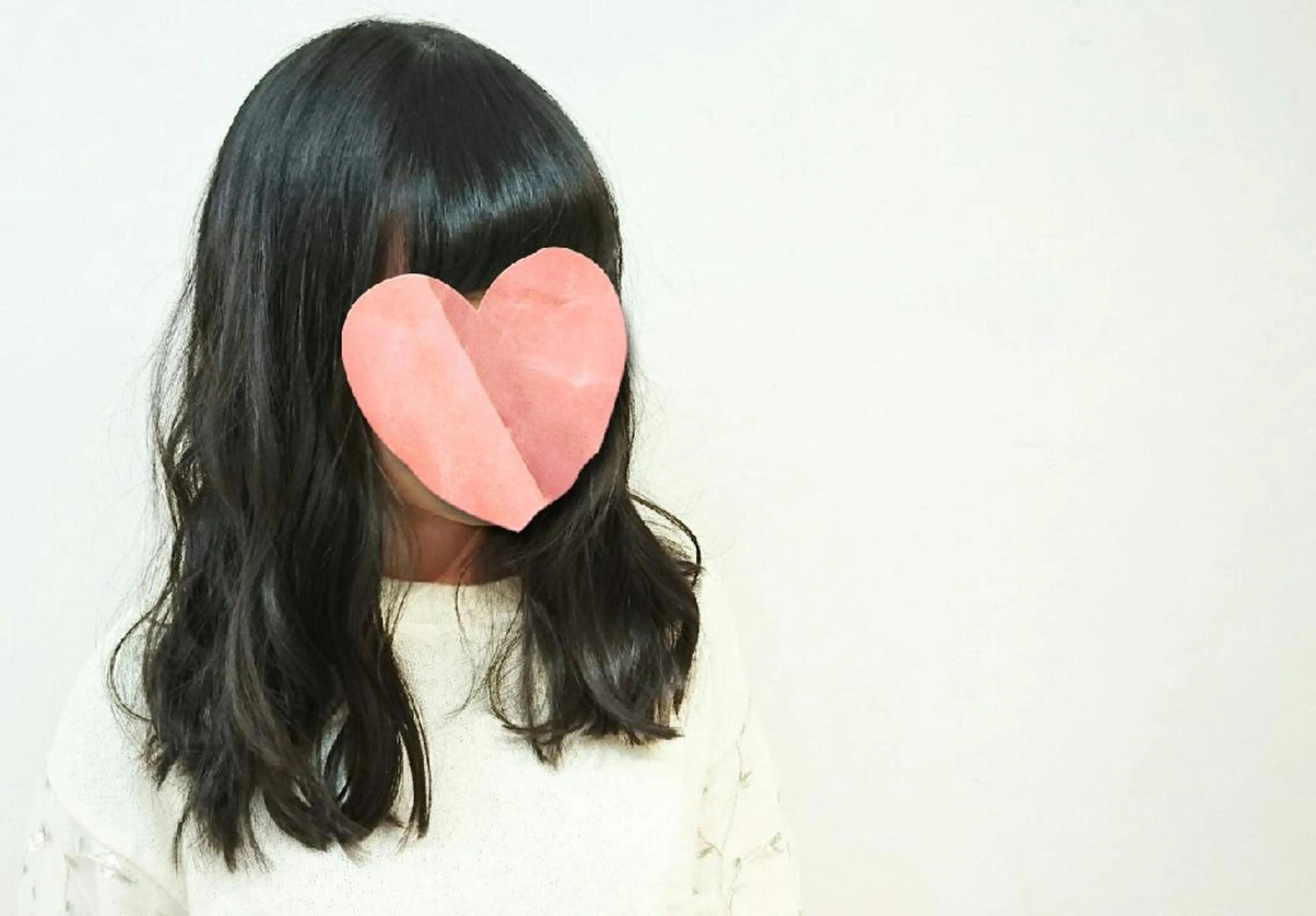 セミロング ロング ヘアアレンジ 透明感ハイライト◎ 伊藤夏海のヘアスタイル