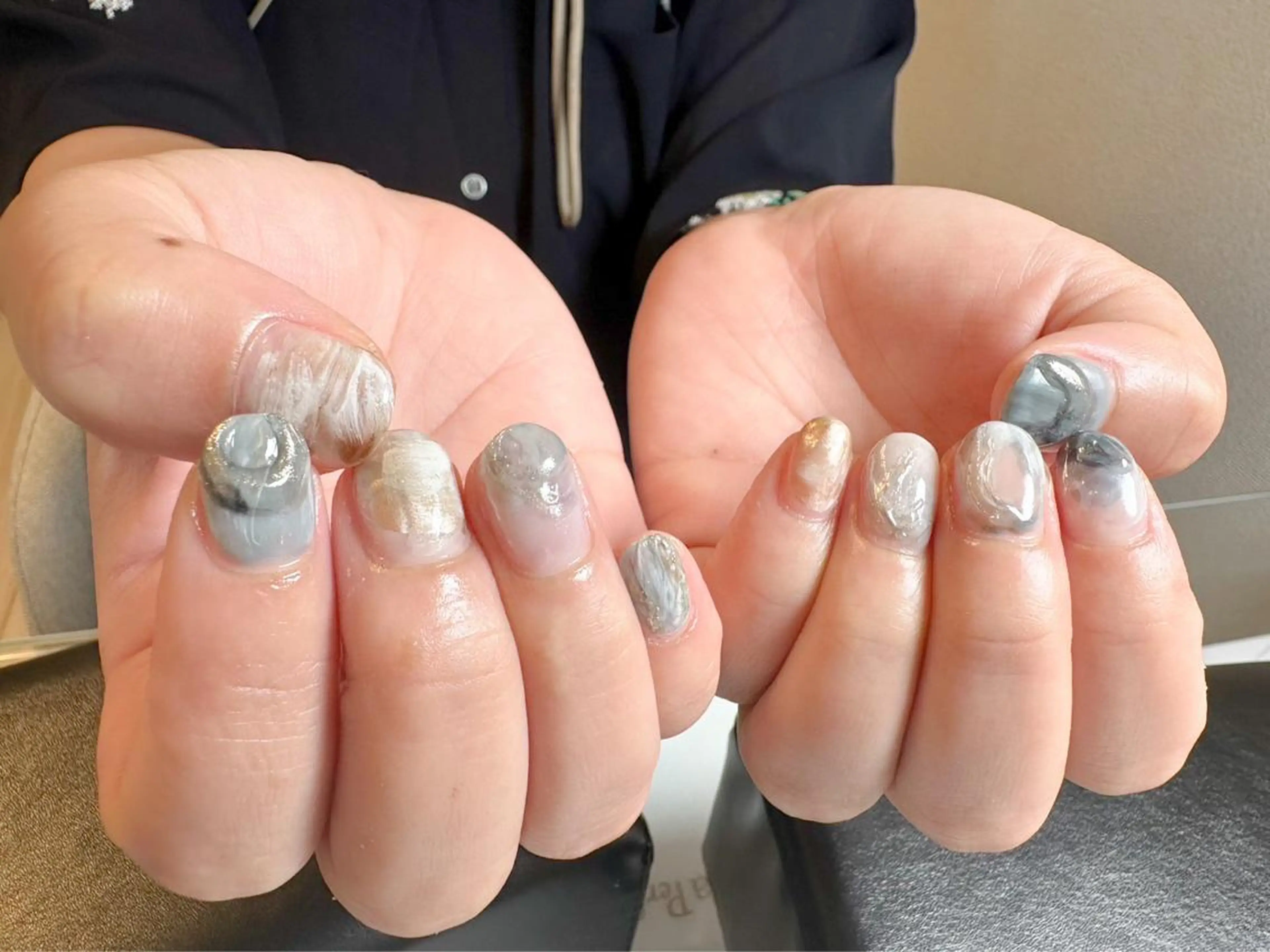 ネイル ニュアンスネイル ハンドネイル ハンドケア Atelier Ariのネイルデザイン