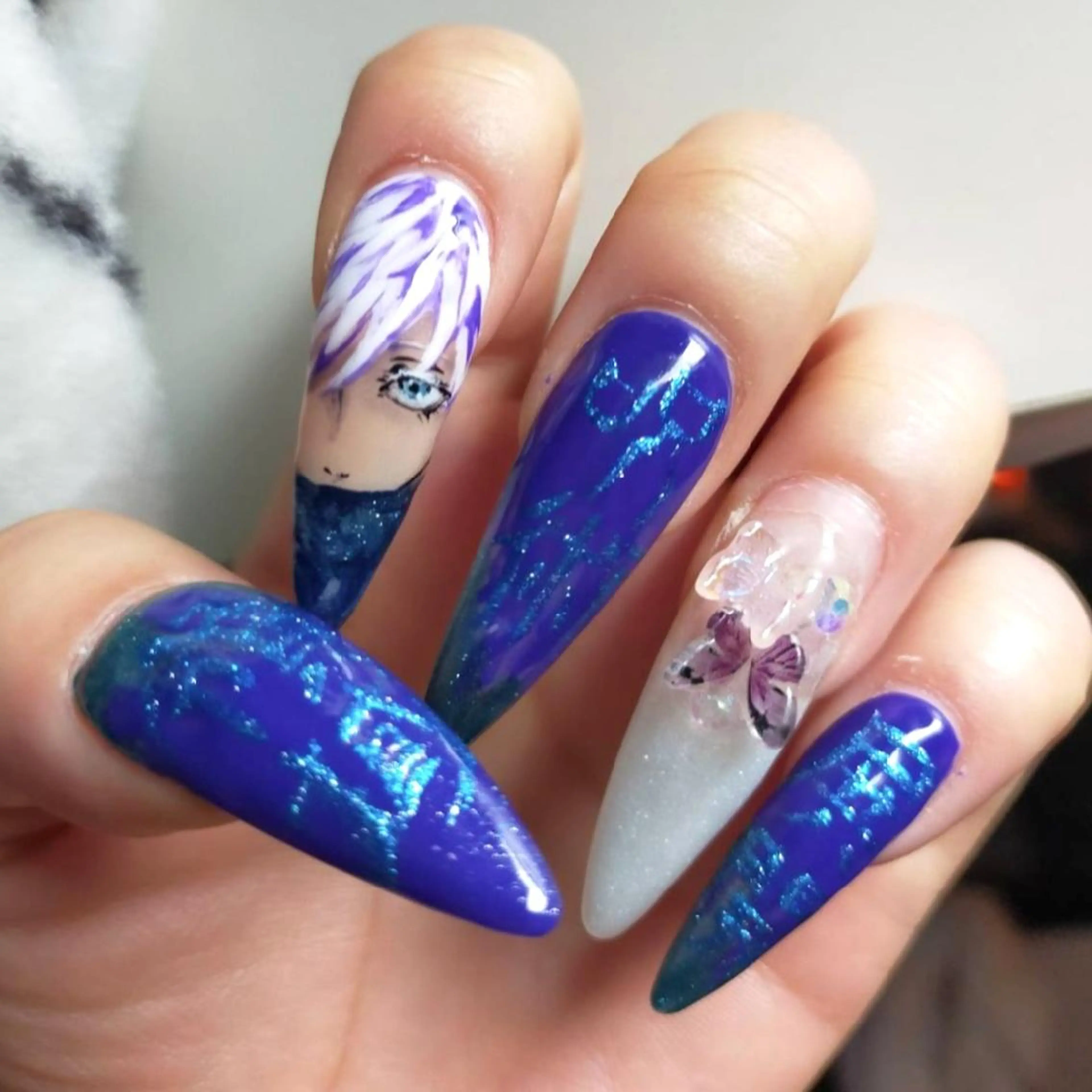 ネイル エステとネイル ローズコンフォートのネイルデザイン