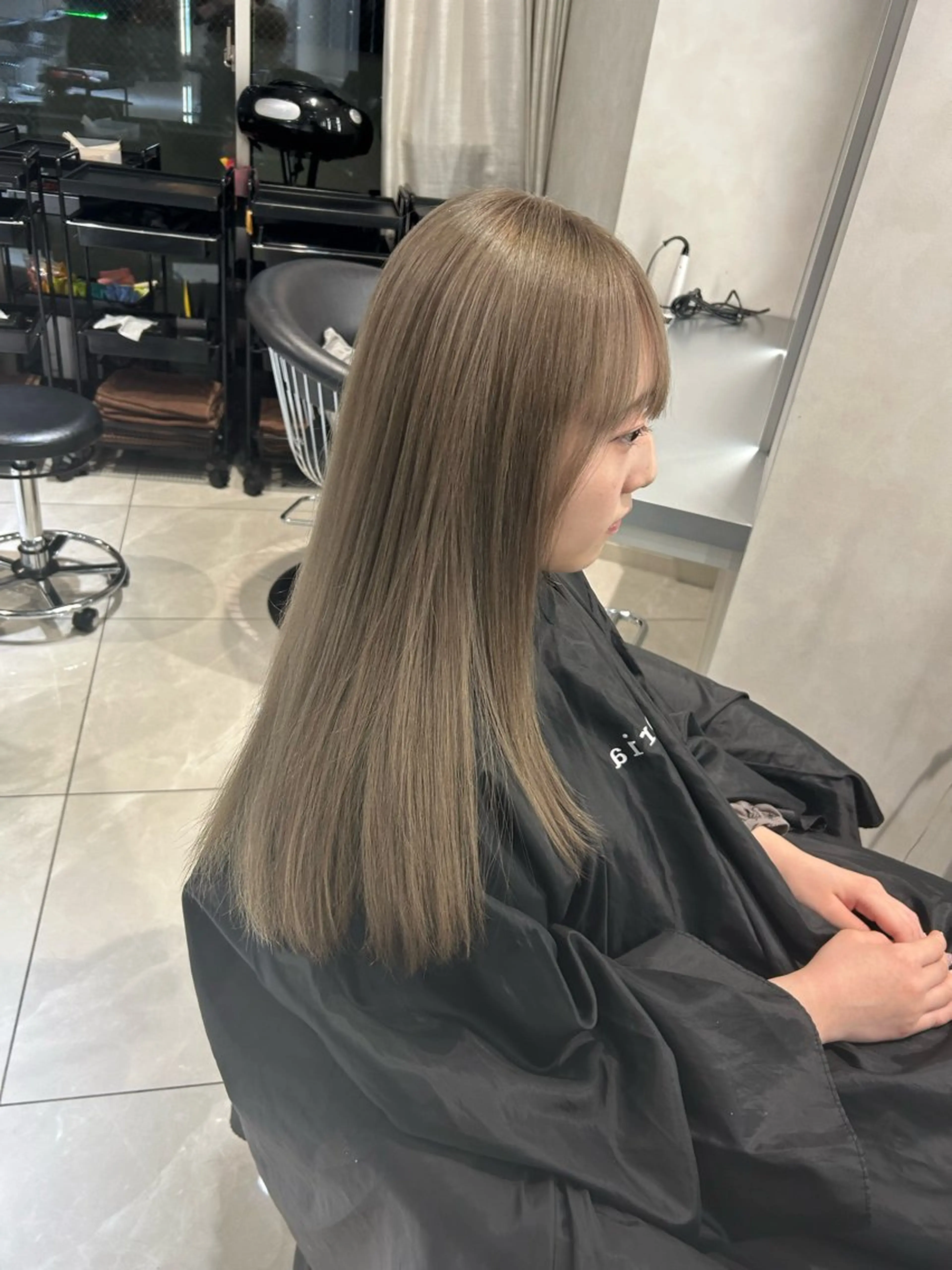 ロング カラー ブリーチ 透明感カラー グレージュ 新宿ハイトーン/ カットモデル/のりかのヘアスタイル