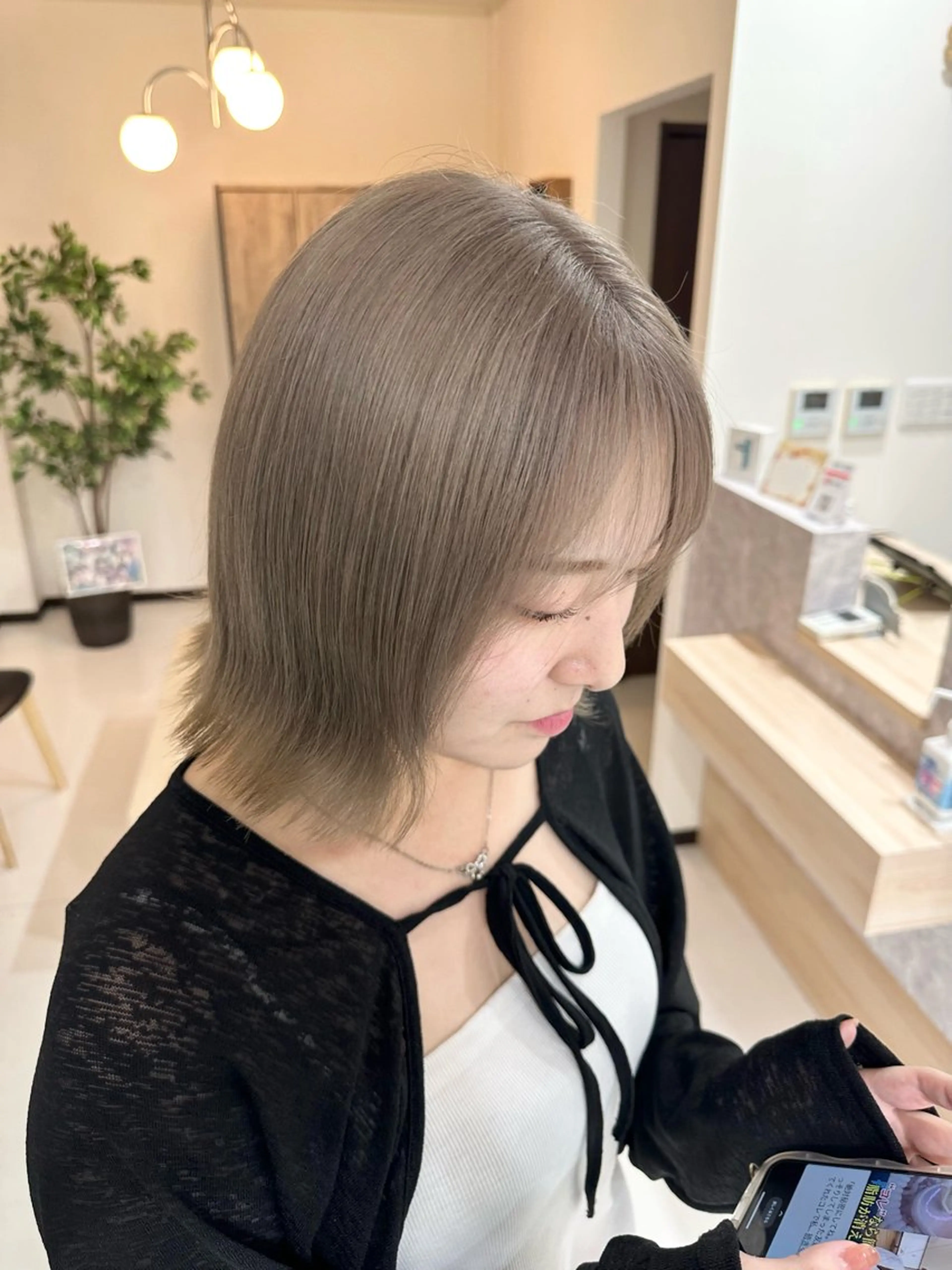 ミディアム カラー ブリーチ ヘアカラー JILL by charme所属・小山/透明感カラー/ レイヤー/中茎涼太のヘアスタイル