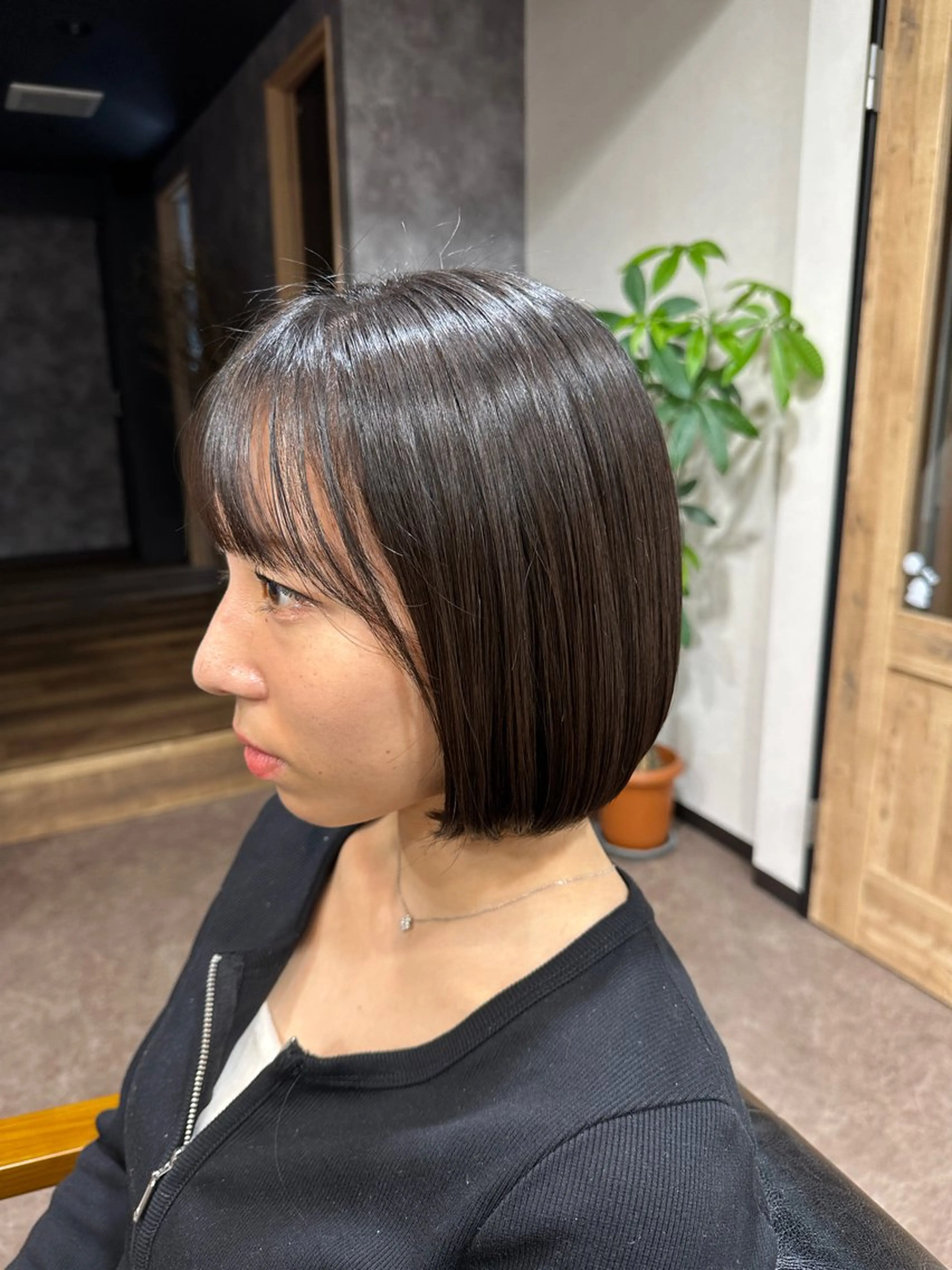 ミディアム 亀井 結夏のヘアスタイル