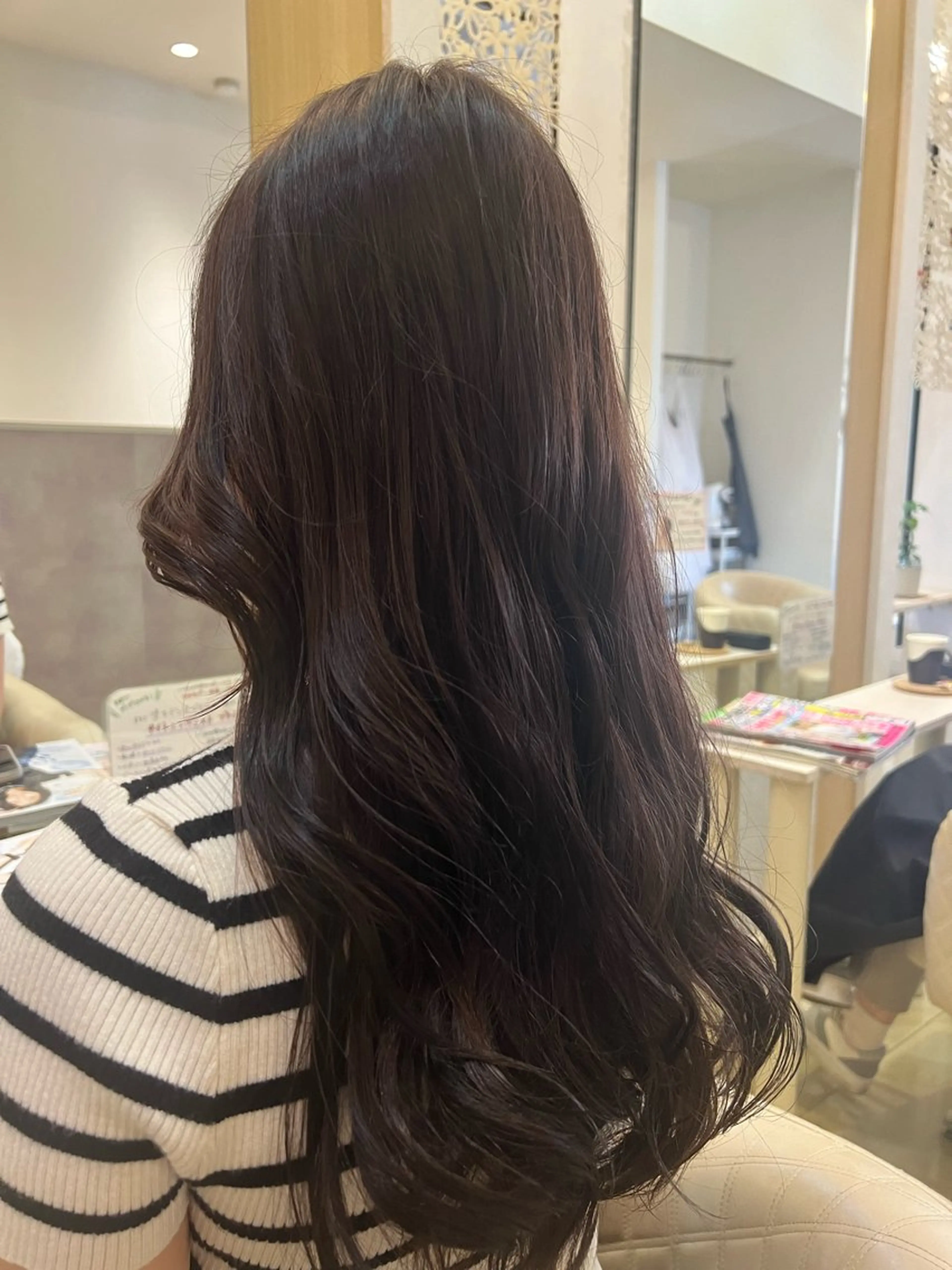 ロング カラー ブラウンカラー 透明感カラー ダークブラウン カット ヘアカラー トリートメント 大西 七海のヘアスタイル