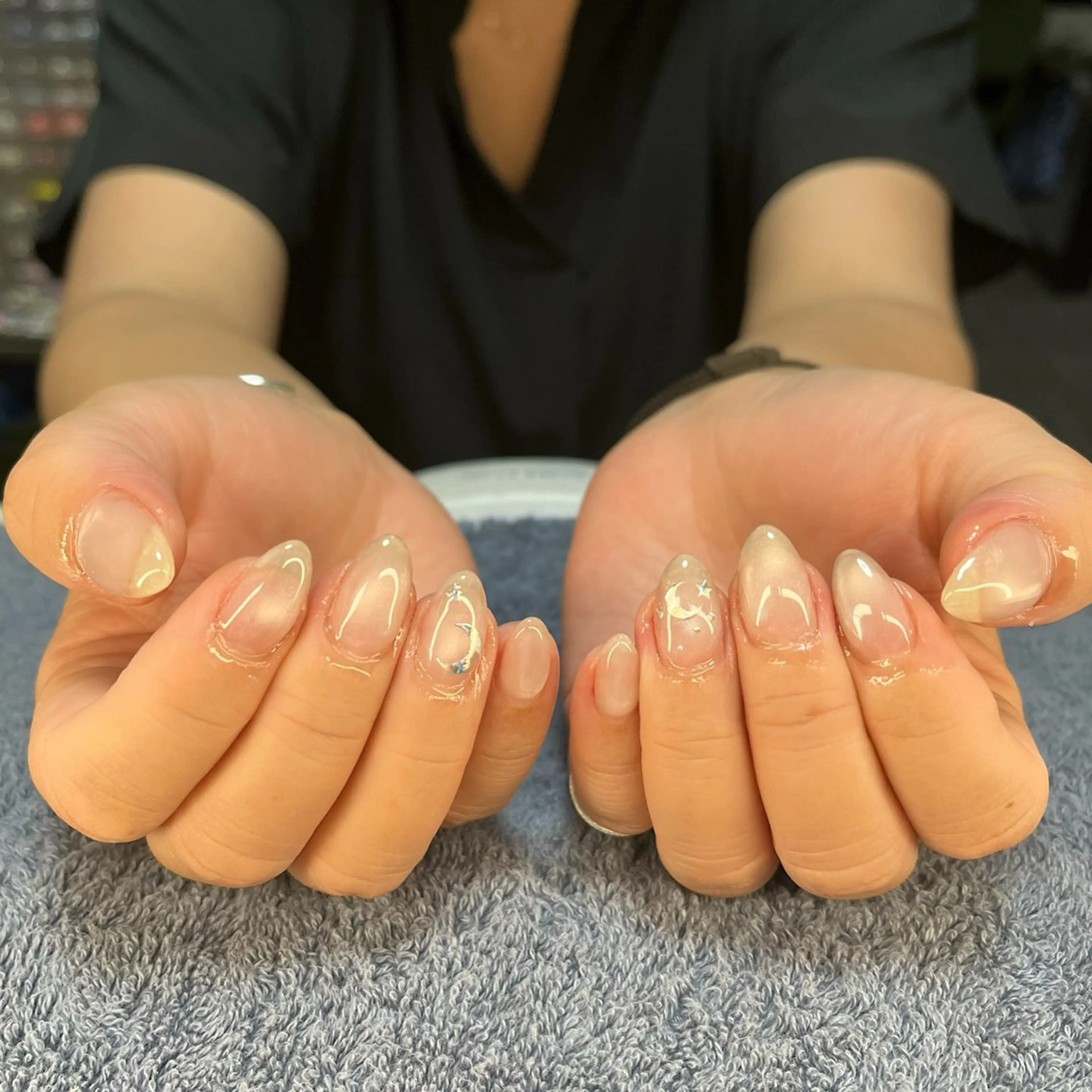 ネイル オーロラネイル ハンドネイル フットネイル MHR nailのネイルデザイン