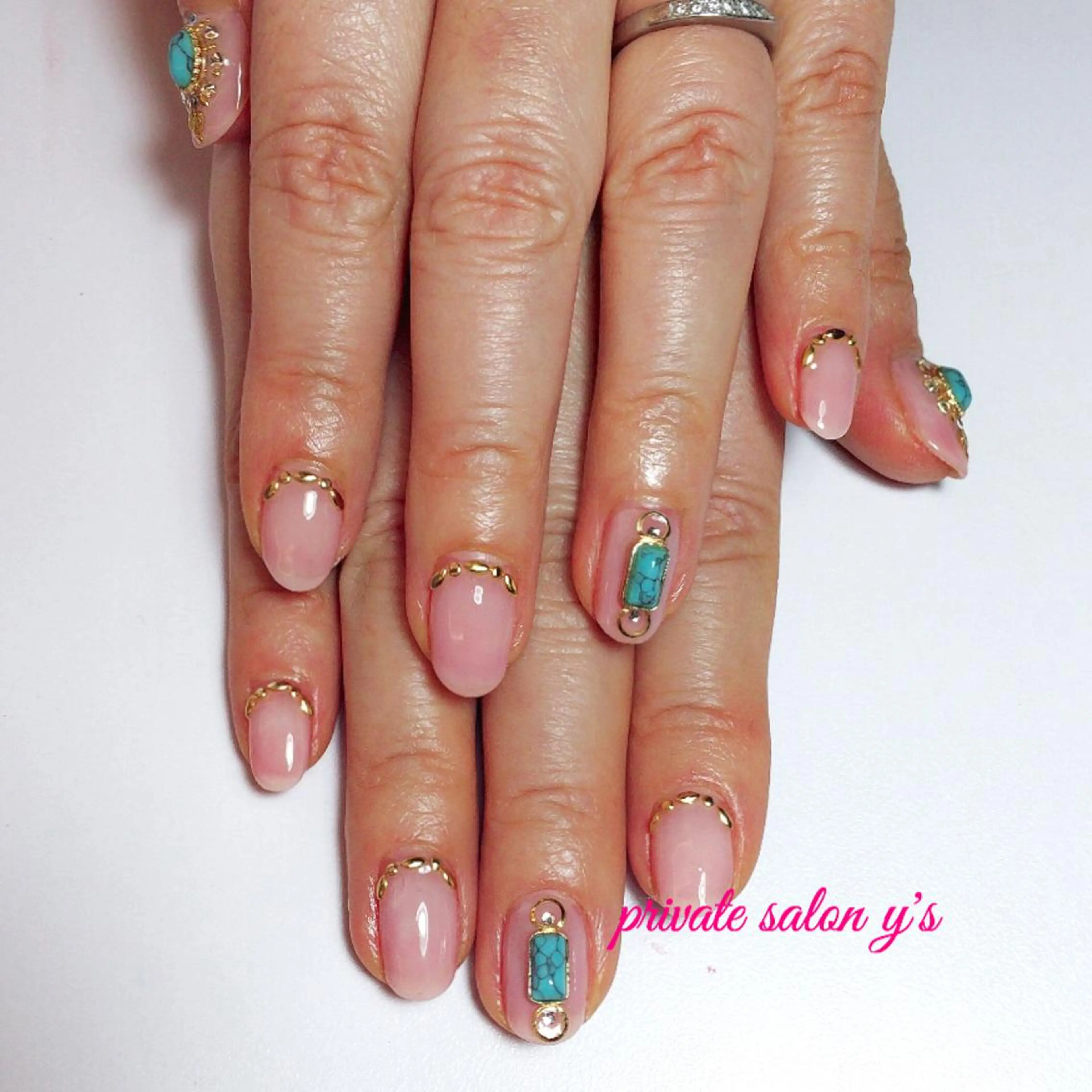 ネイル y' sのネイルデザイン