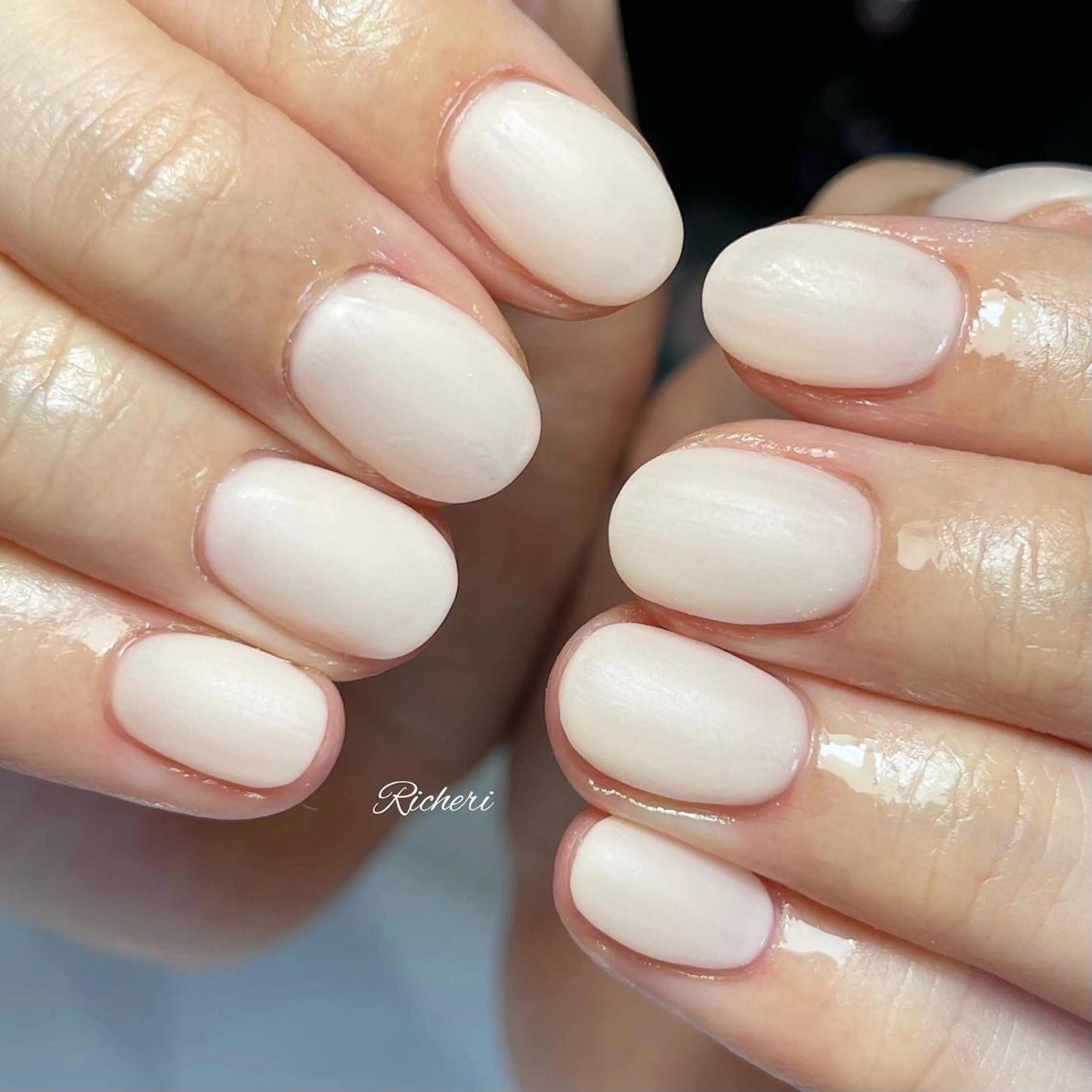 ミディアム ネイル 韓国風ヘア アートネイル フラワーネイル フレンチネイル ジェルネイル richeri beautyのエステ・リラクイメージ