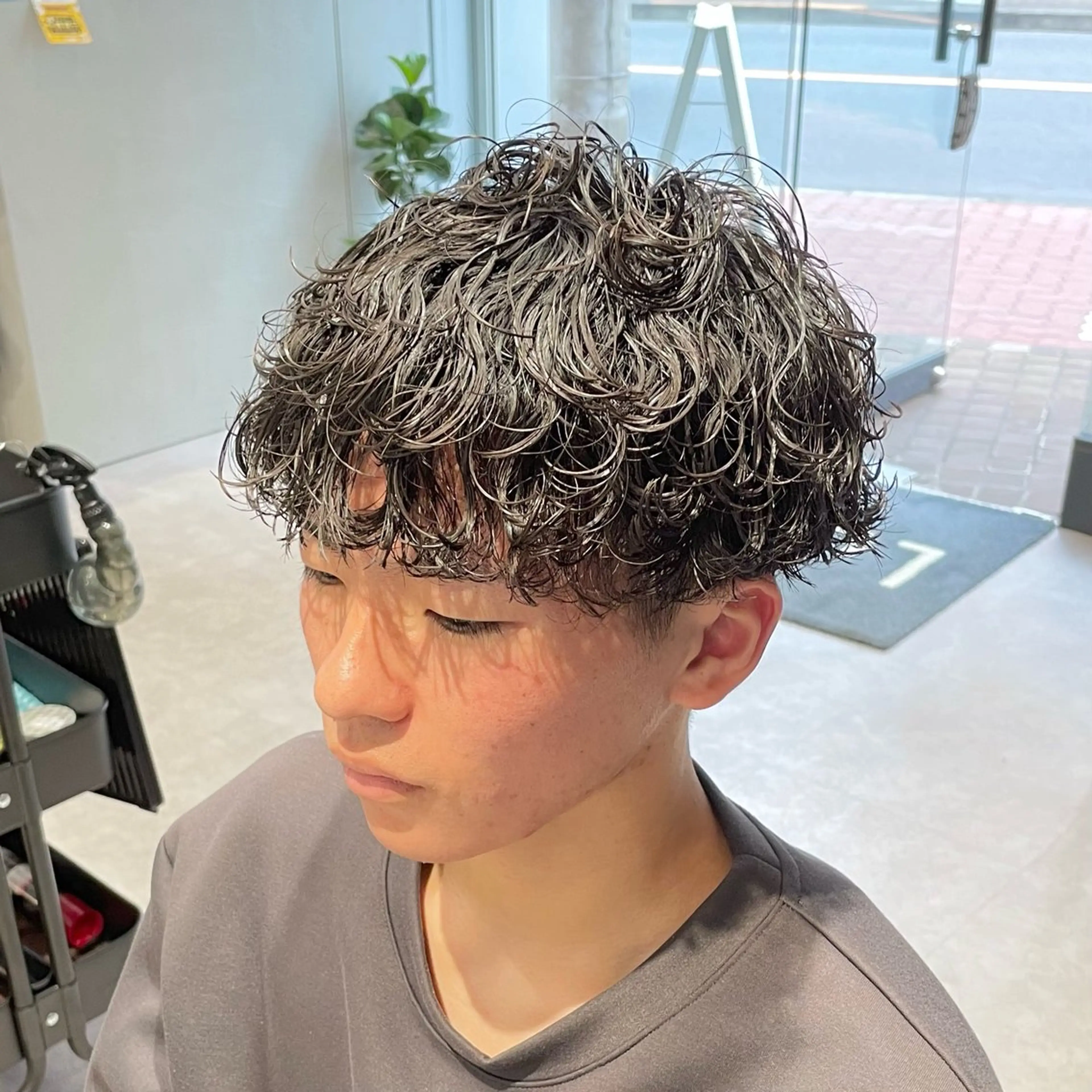 ショート パーマ メンズ 波巻きパーマ lucy.所属・🏝🌞メンズ人気 平澤日向🌞🏝のヘアスタイル