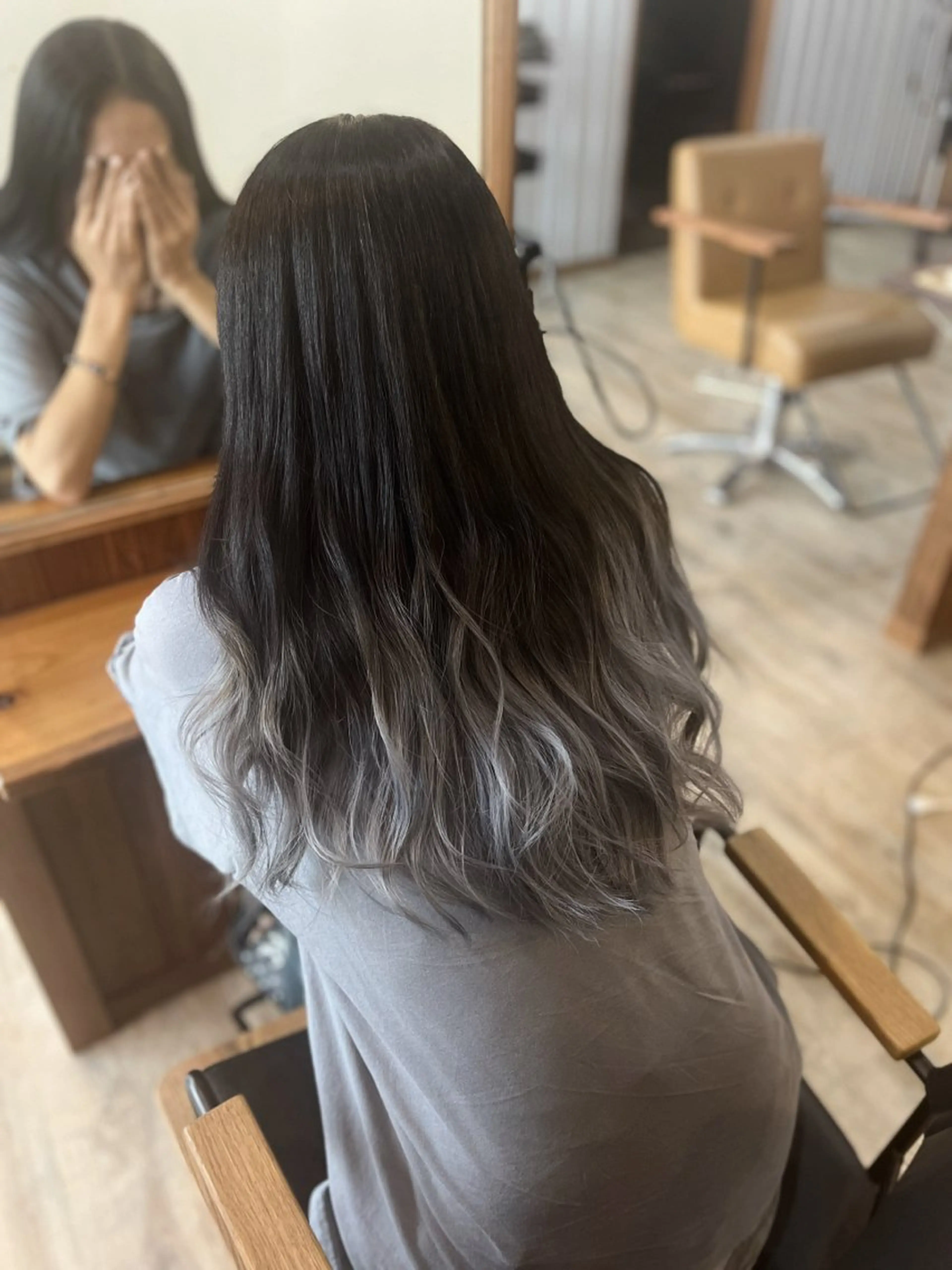 カラー G.O.A.T hair所属・Karen ✂︎GOAThairのヘアスタイル