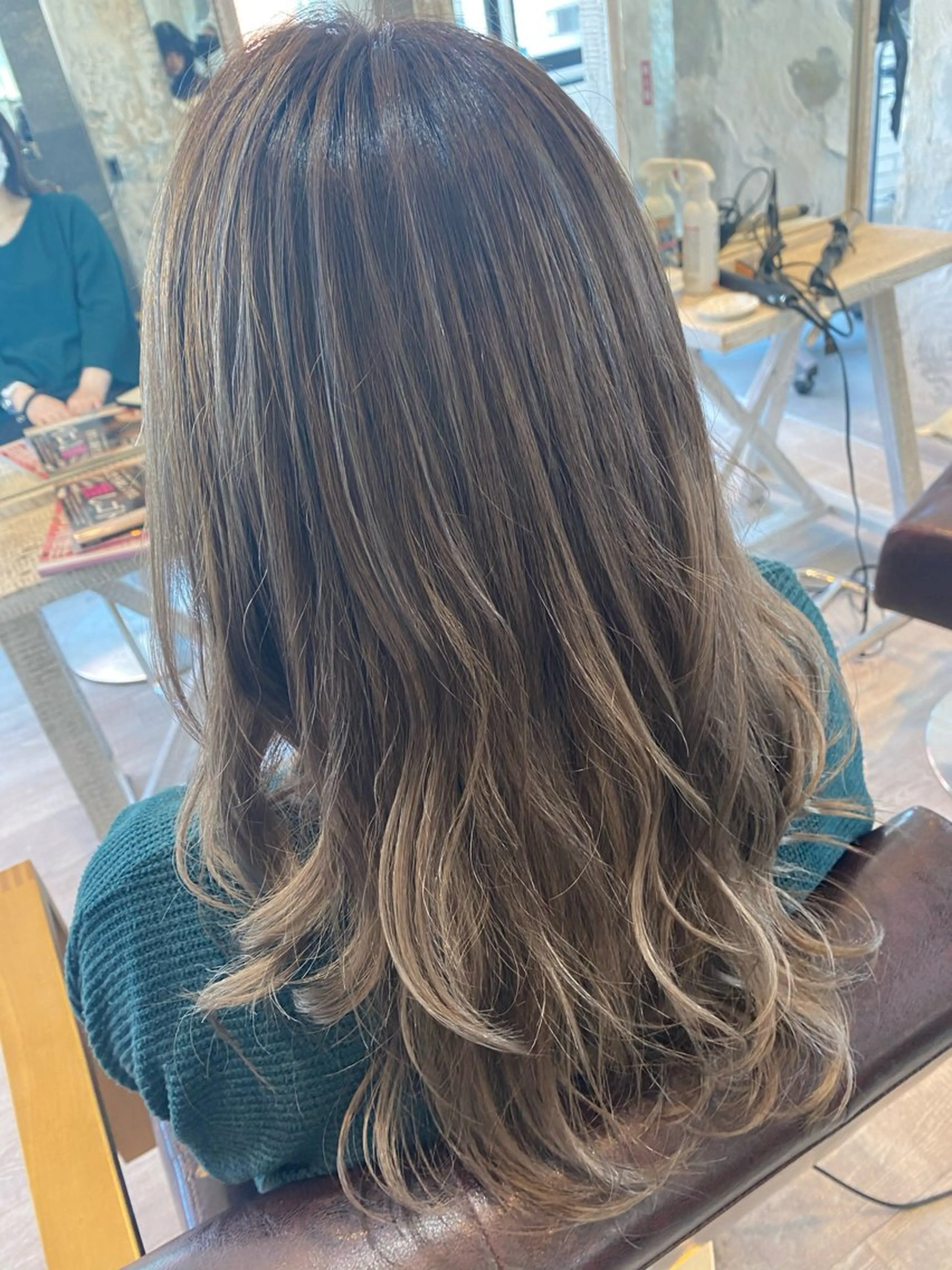 ロング カラー AUBE hair ales福岡平尾店所属・塚本 昂のヘアスタイル