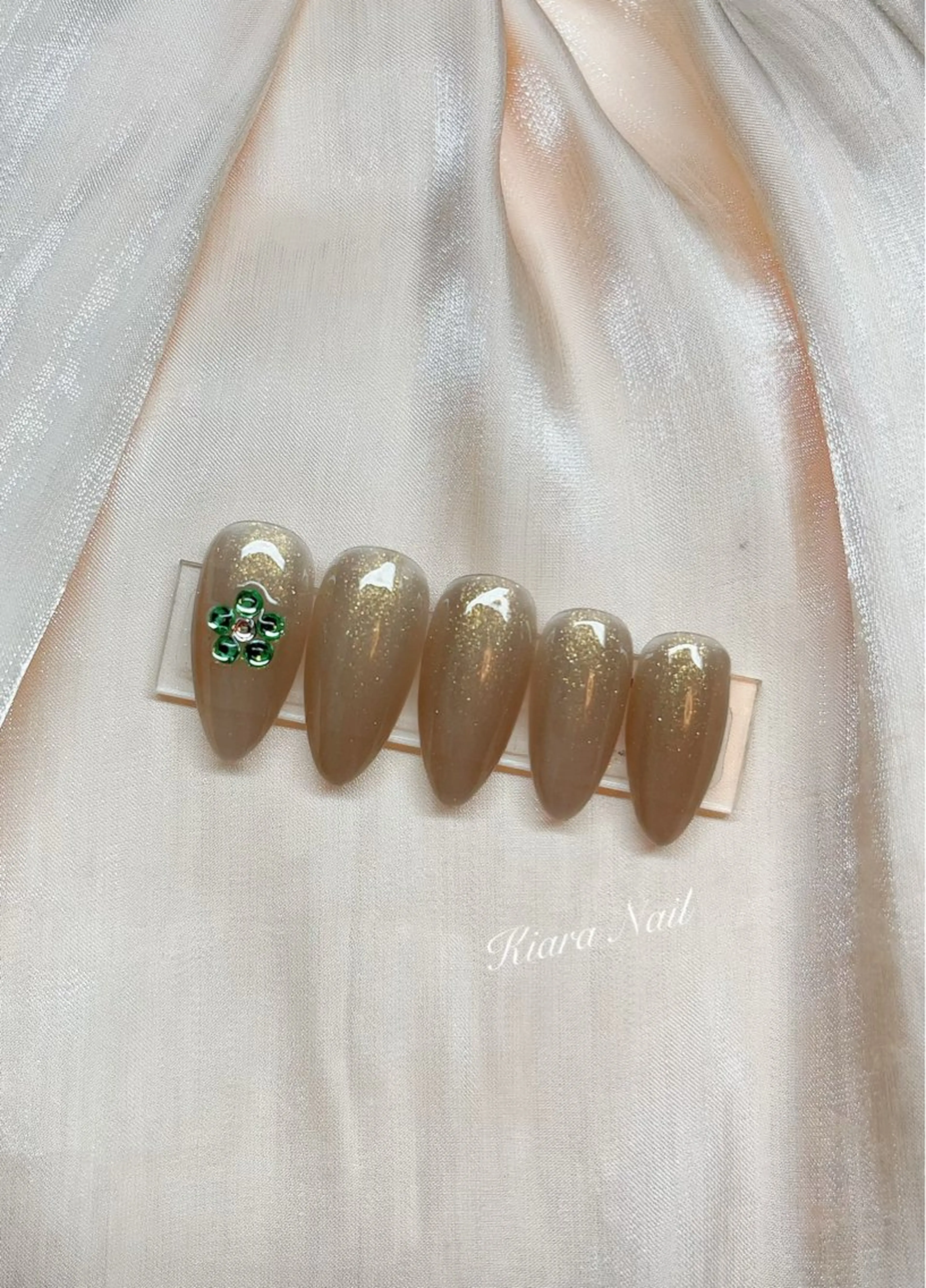 ネイル ストーンネイル 🍭Kiara Nail🍭のネイルデザイン