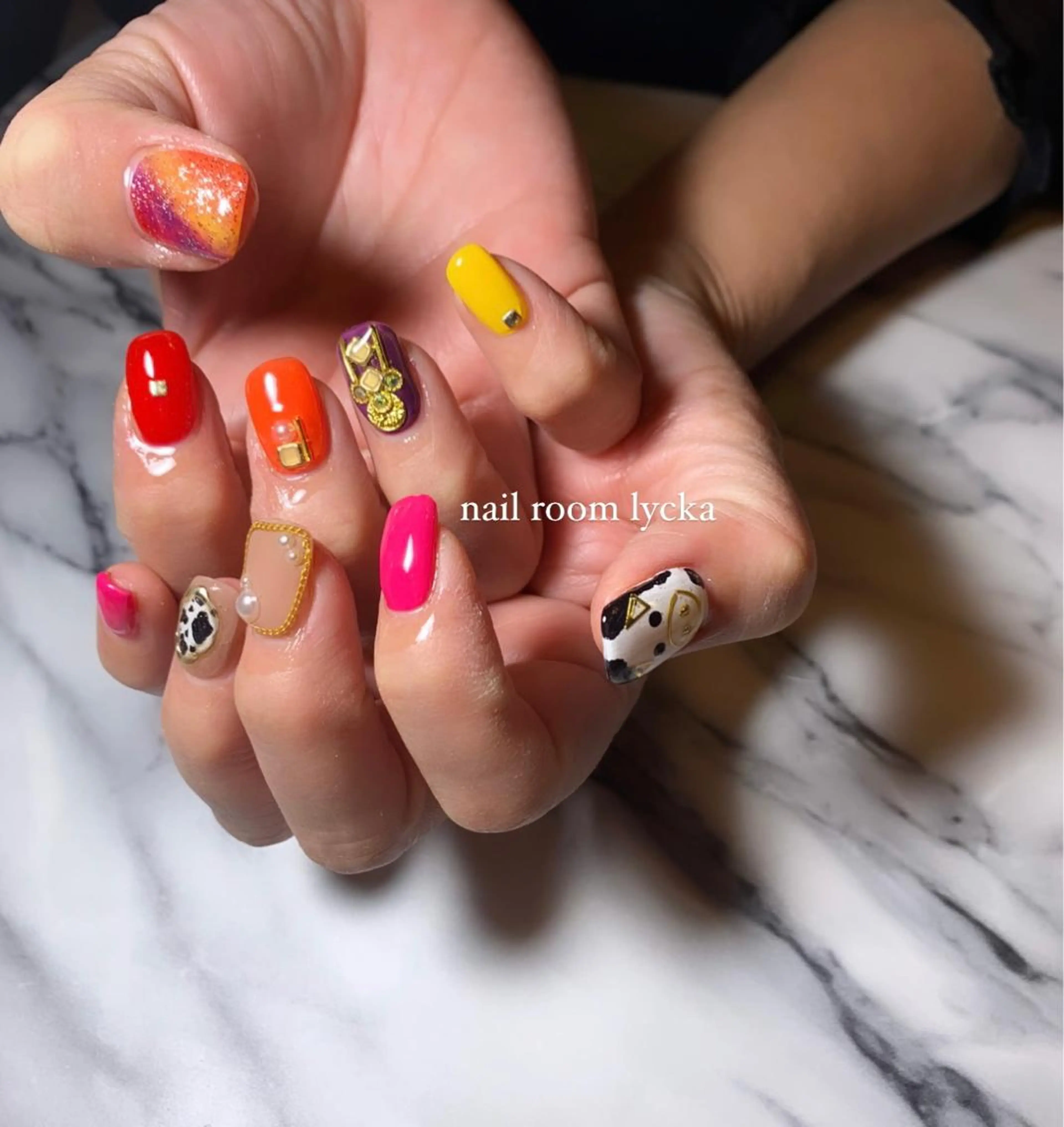 ネイル ﾈｲﾙﾙｰﾑﾘｯｶ 𝐦𝐚𝐲𝐮のネイルデザイン