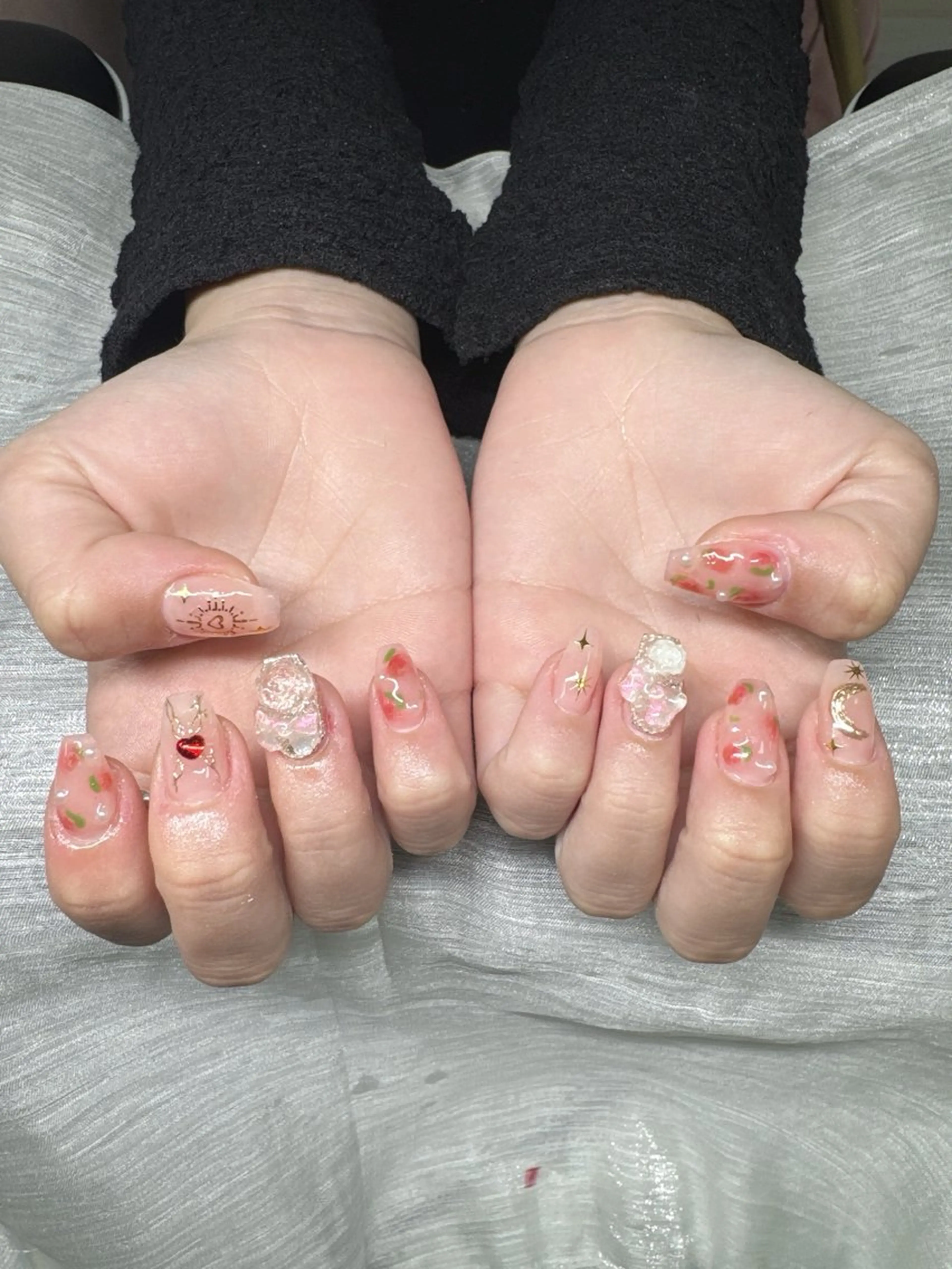 ネイル オーロラネイル チークネイル 長さ出し フットネイル フレンチネイル ハンドネイル Lee Ainのネイルデザイン