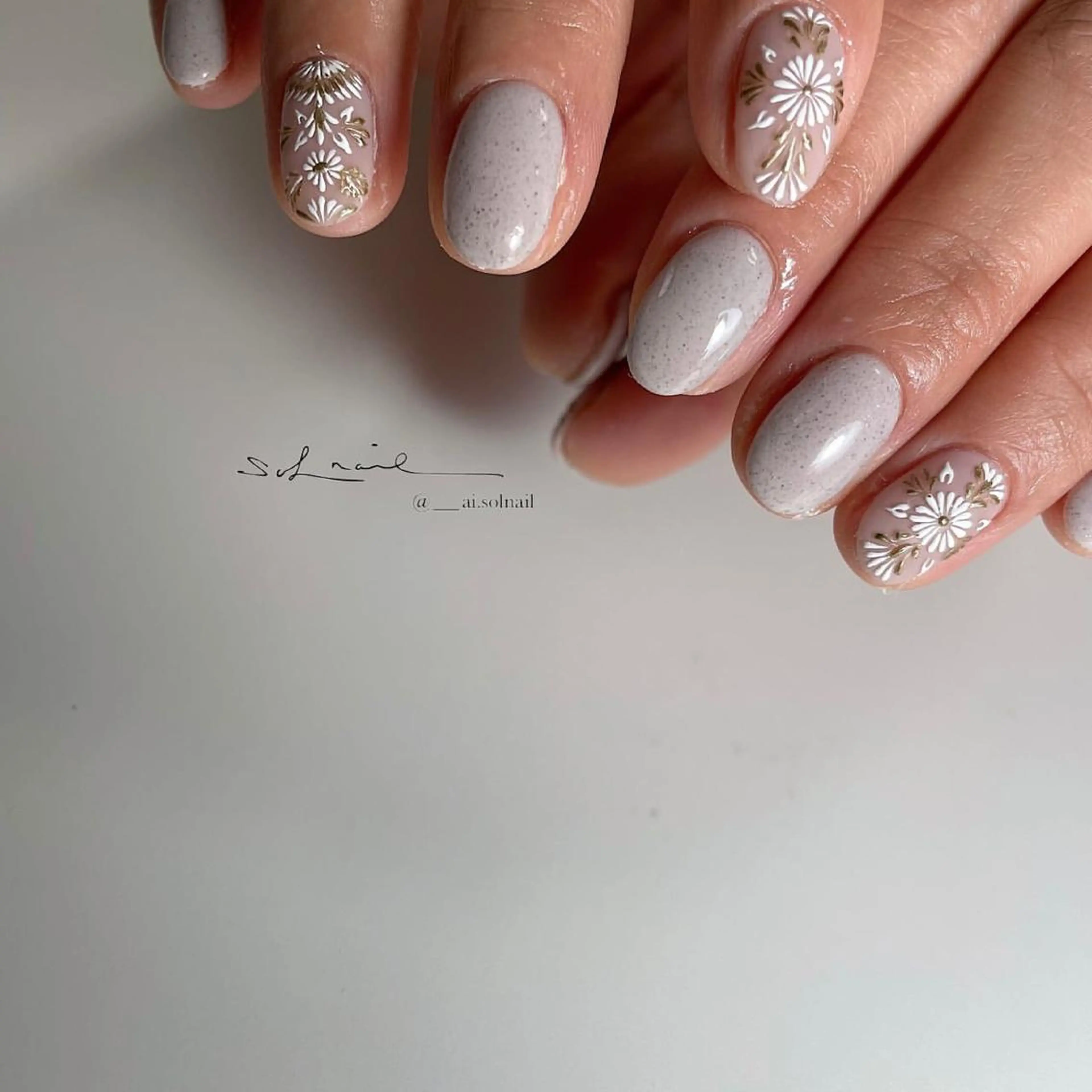 ネイル ブラウン フレンチネイル ジェルネイル ミラーネイル ニュアンスネイル 🍃伏見 / soL nail / aiのネイルデザイン