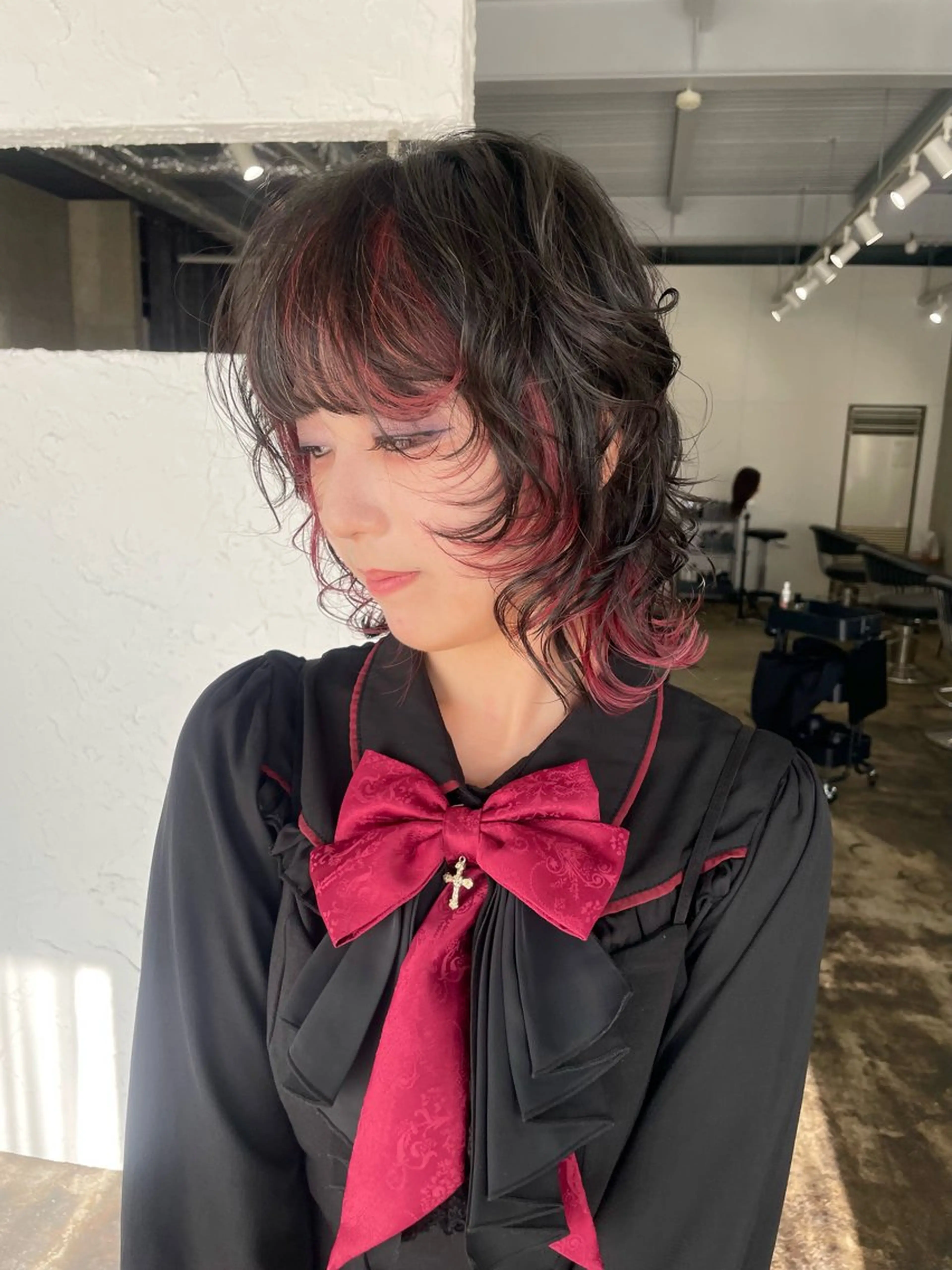 セミロング 顔まわりレイヤー レイヤーカット ヘアカラー トリートメント shiba tomomiのヘアスタイル