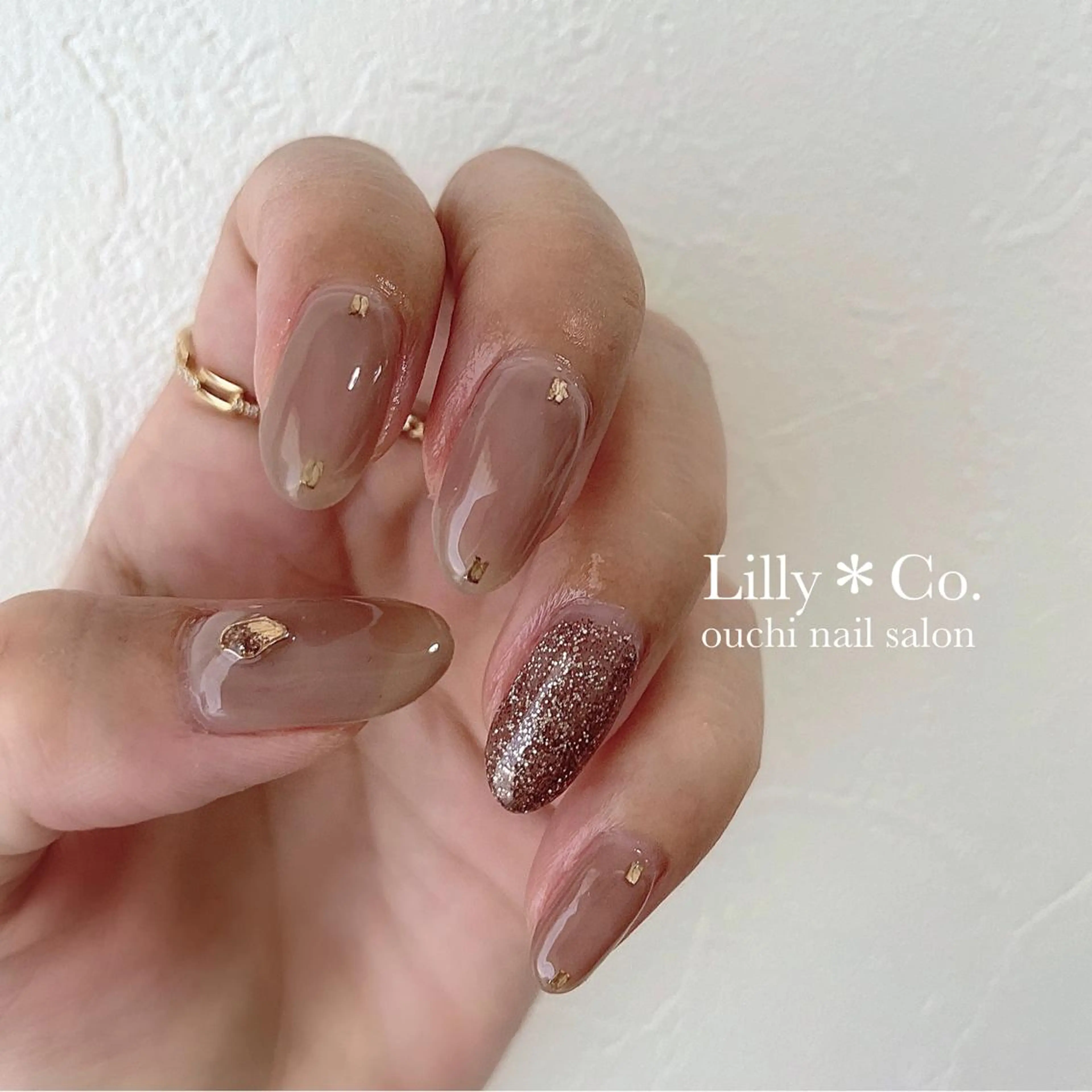 ネイル シンプルネイル ハンドネイル ハンドケア Lilly Co.のネイルデザイン