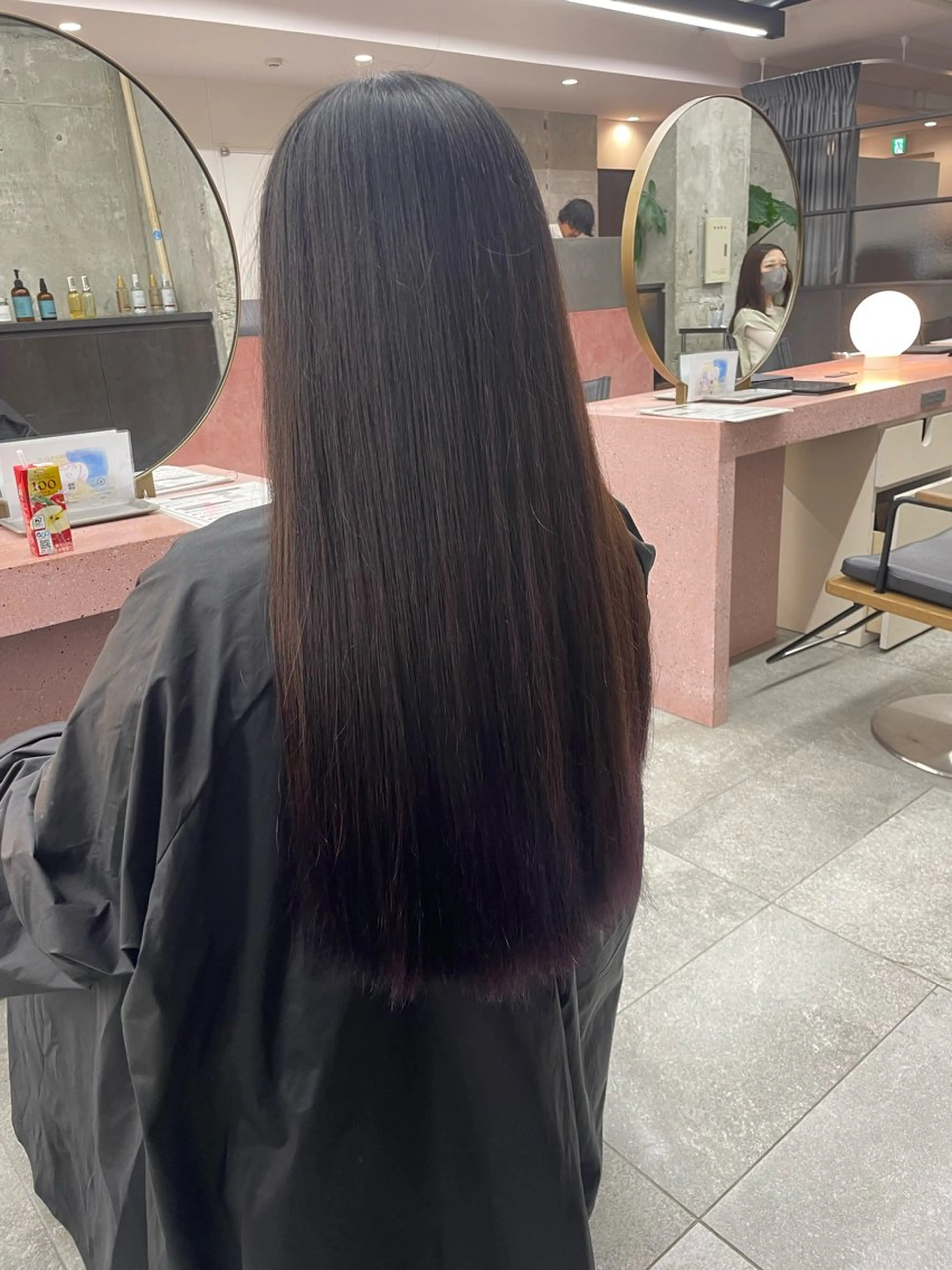 ロング 鈴木瑛里／ブロンド ベージュ／男女のヘアスタイル