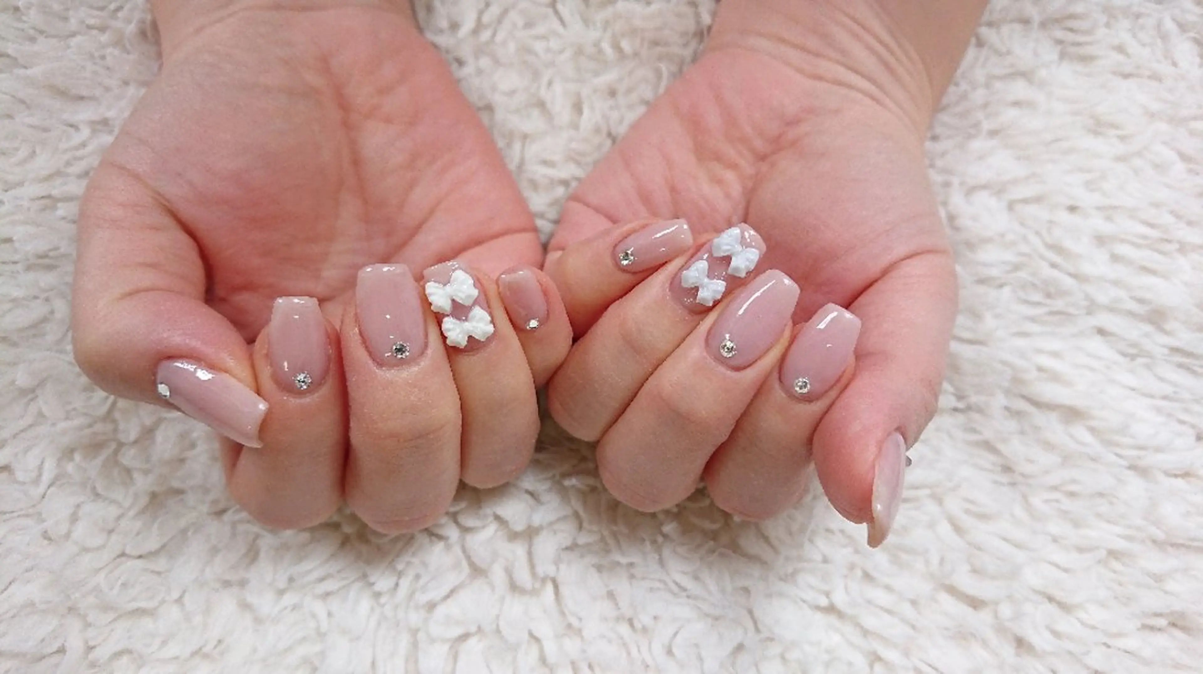 ネイル ワンカラーネイル リボン ストーンネイル shellnail さなえのネイルデザイン