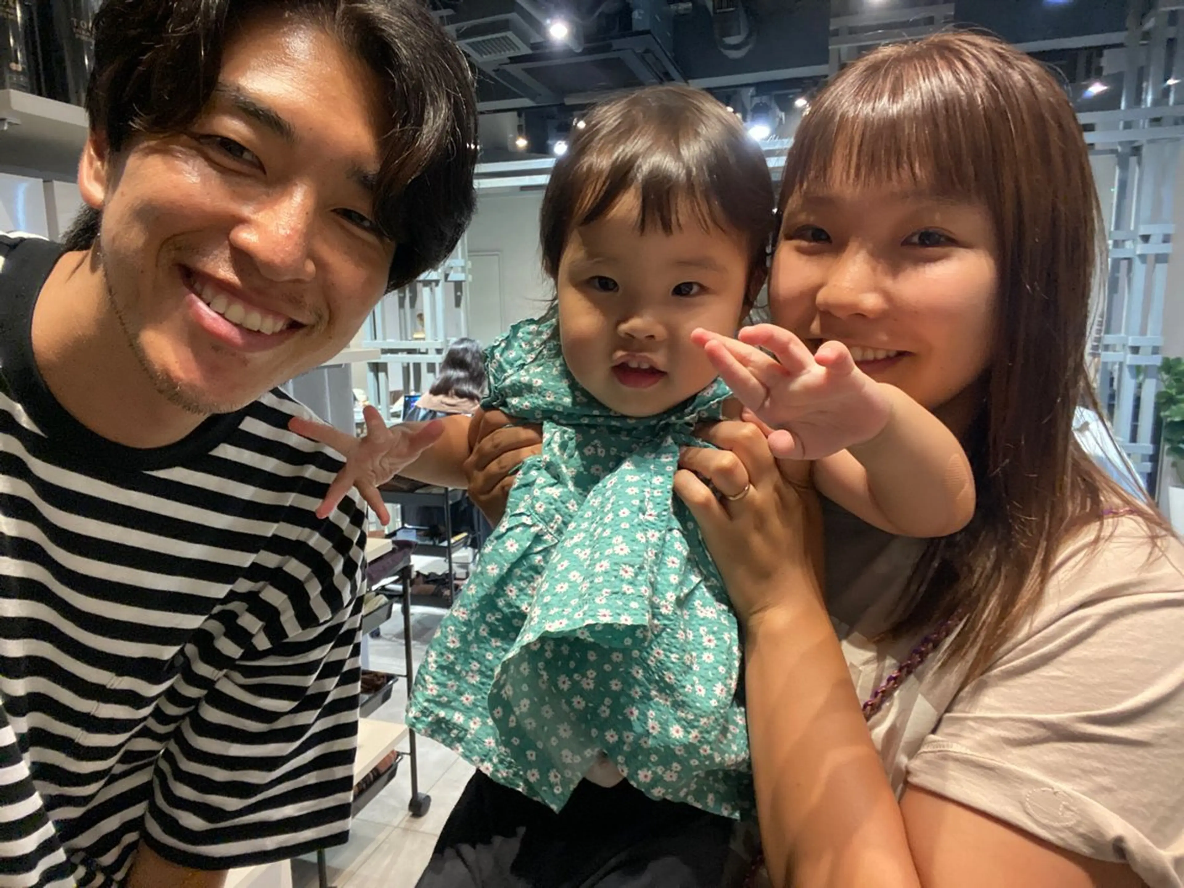 ミディアム カット ヘアカラー トリートメント また会いたくなる 美容師【KENTA】のヘアスタイル