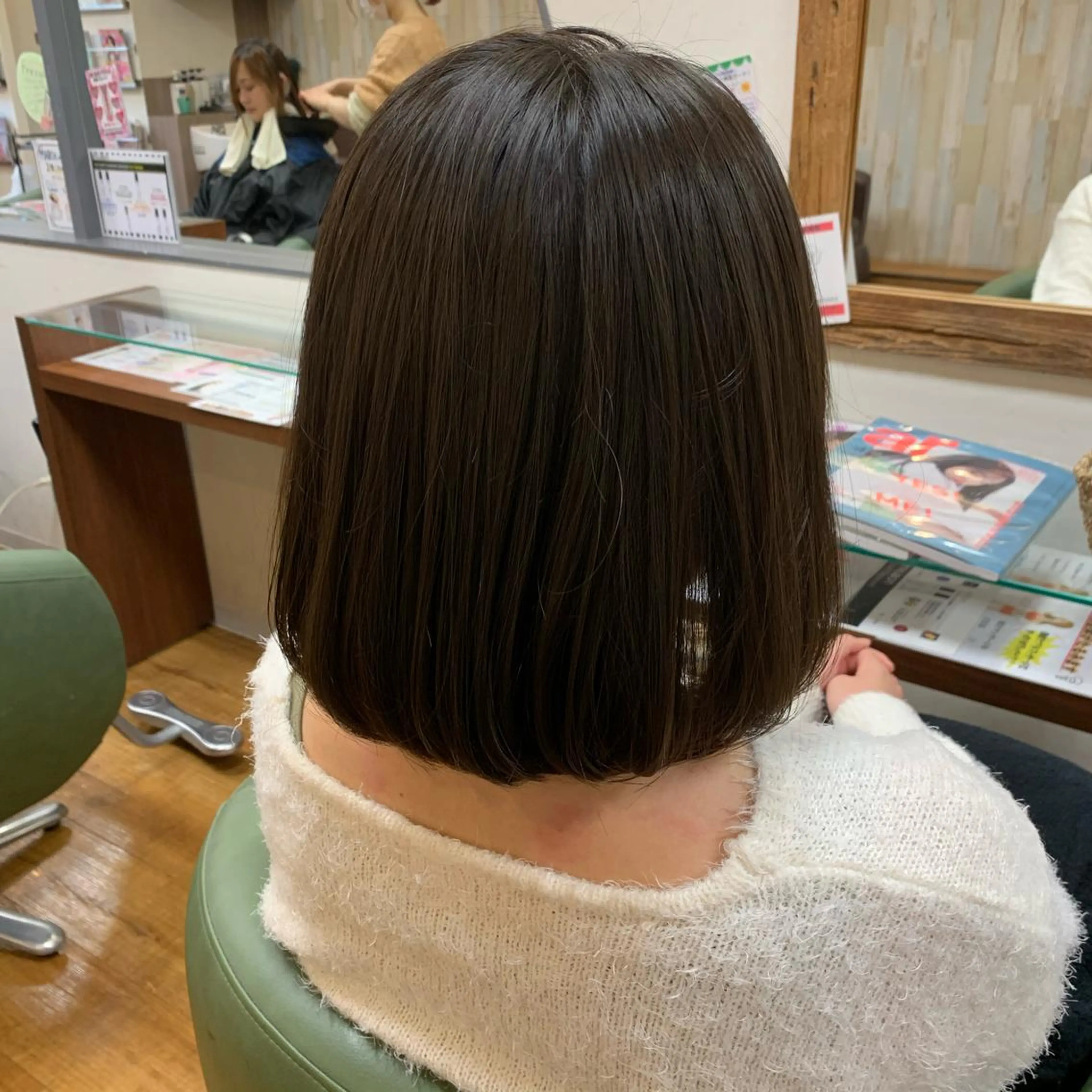 ショート カラー march merryのヘアスタイル