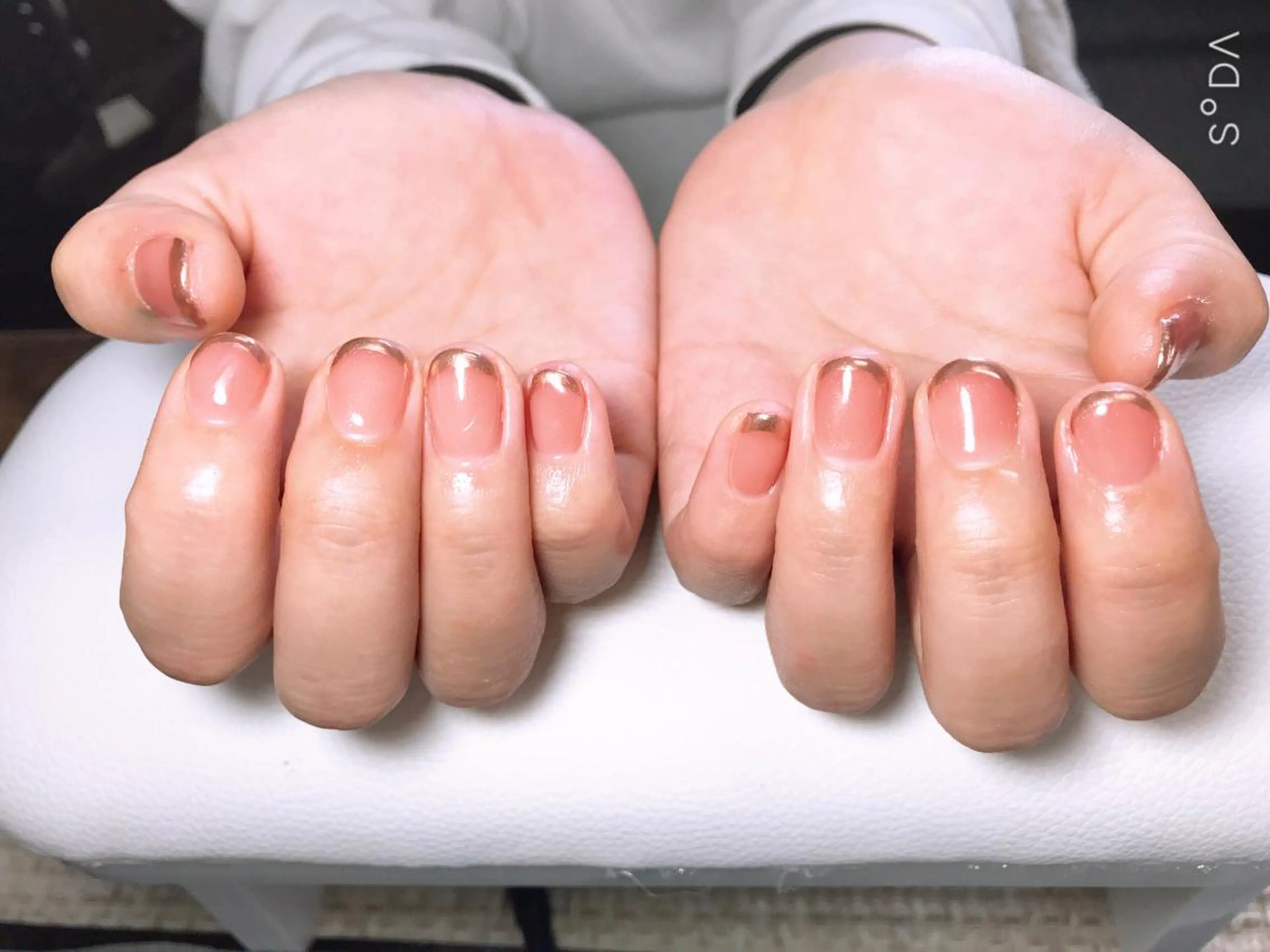 ネイル ミラーネイル 美尽  BIZIN所属・久々 もえみのネイルデザイン