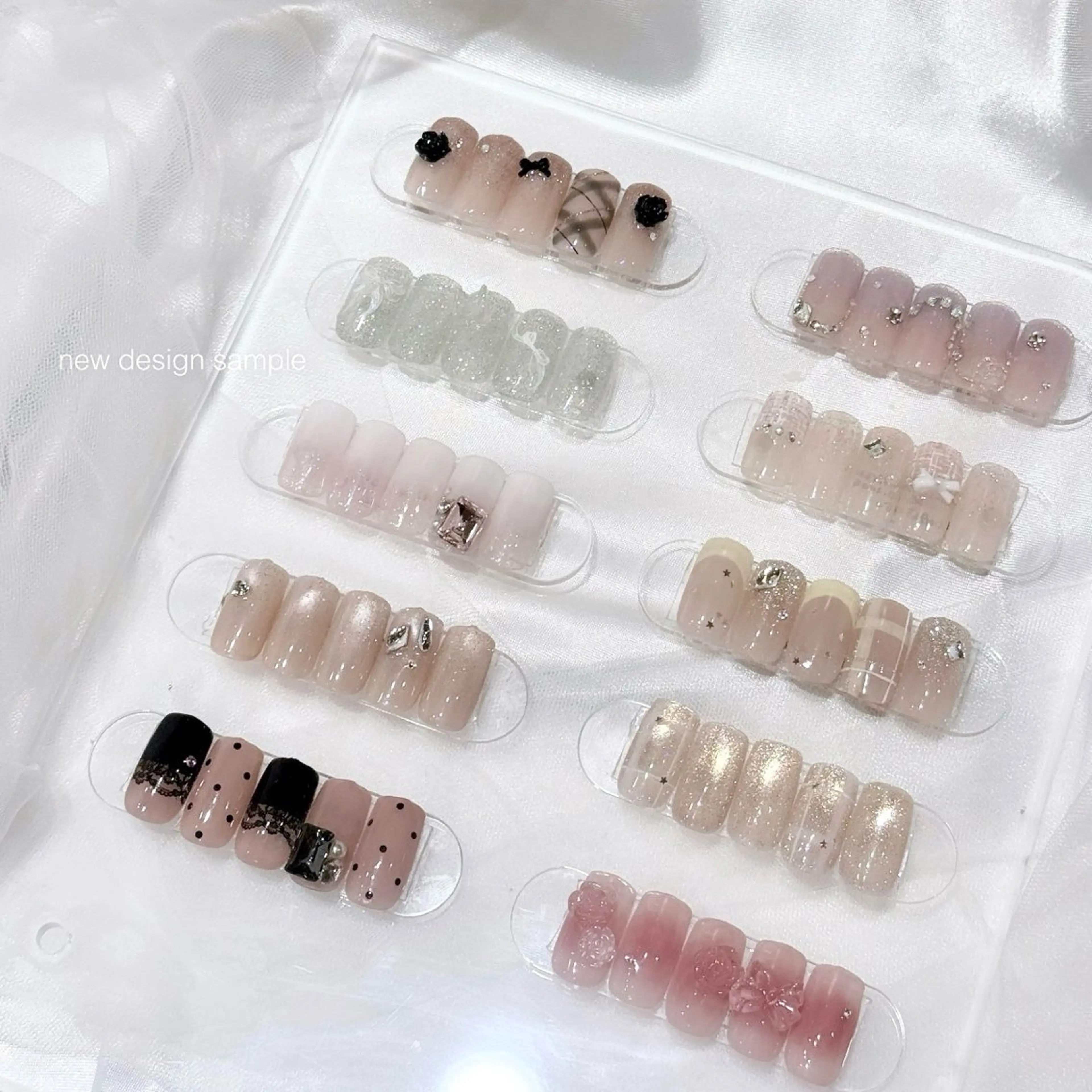 ネイル フラッシュネイル ジェルネイル 韓国ネイル マグネットネイル パラジェル natsuki 💫のネイルデザイン