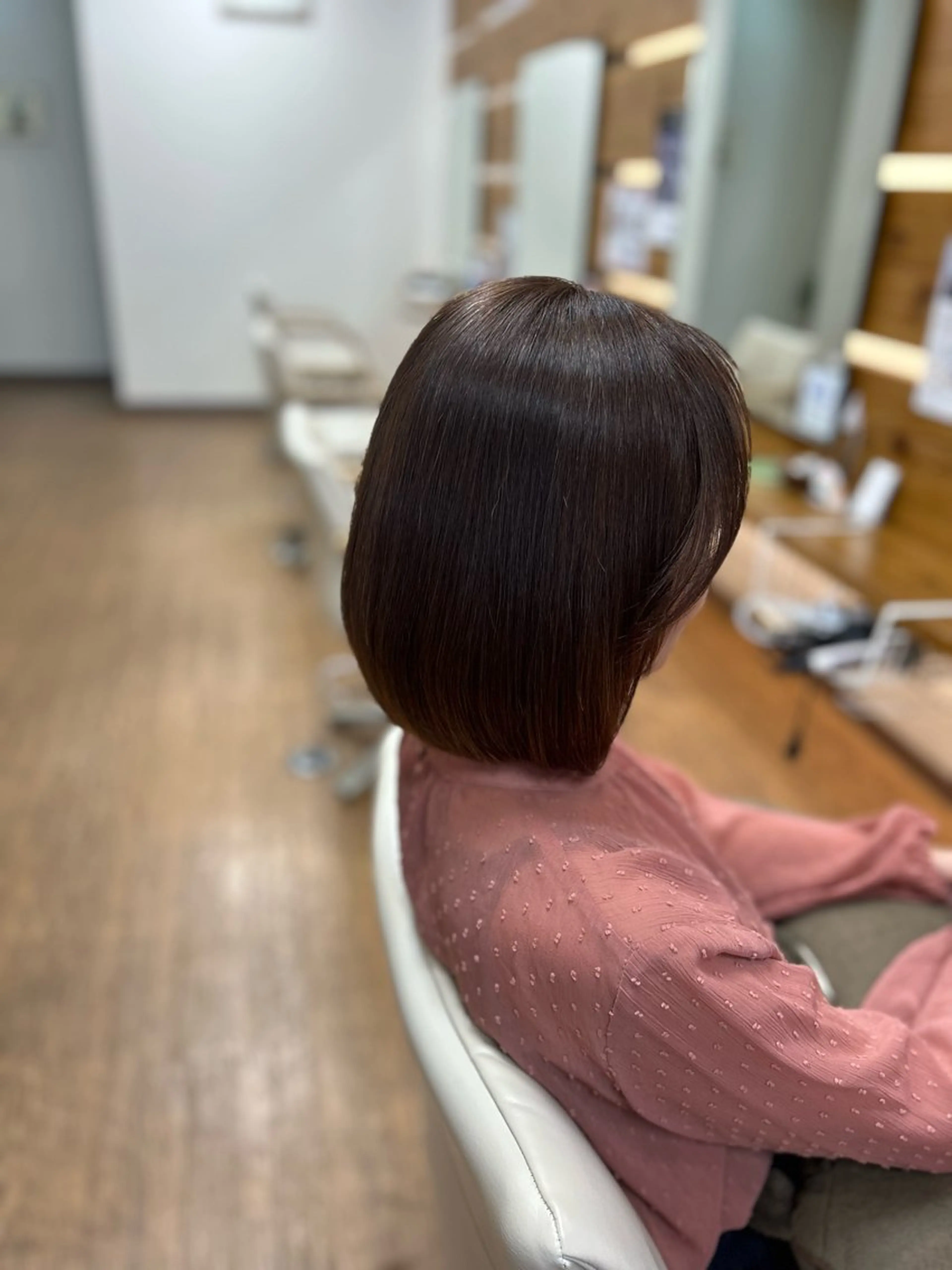 ミディアム 神谷 千明のヘアスタイル