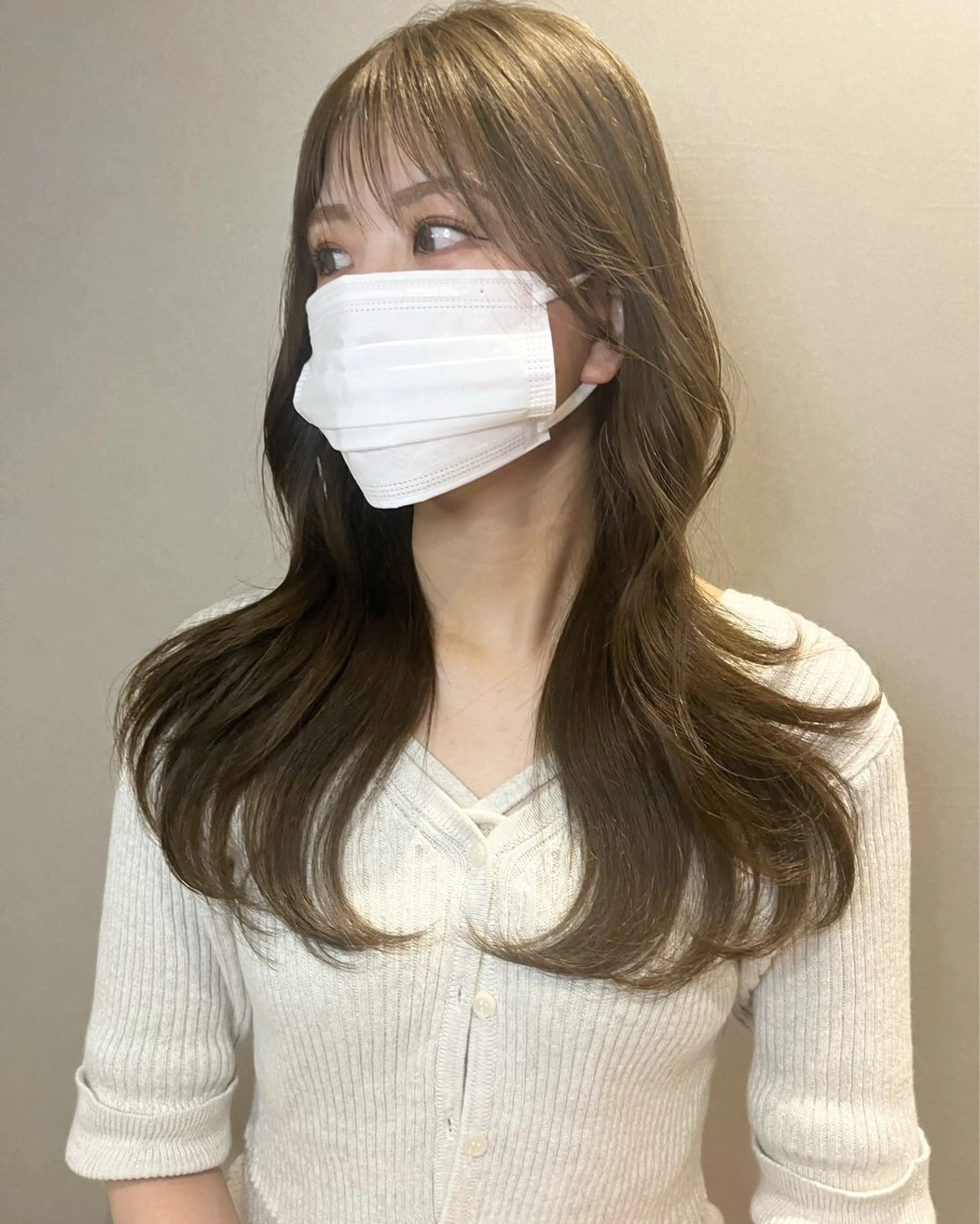 セミロング くびれヘア 韓国風ヘア 似合わせカット 奥田 蓮のヘアスタイル