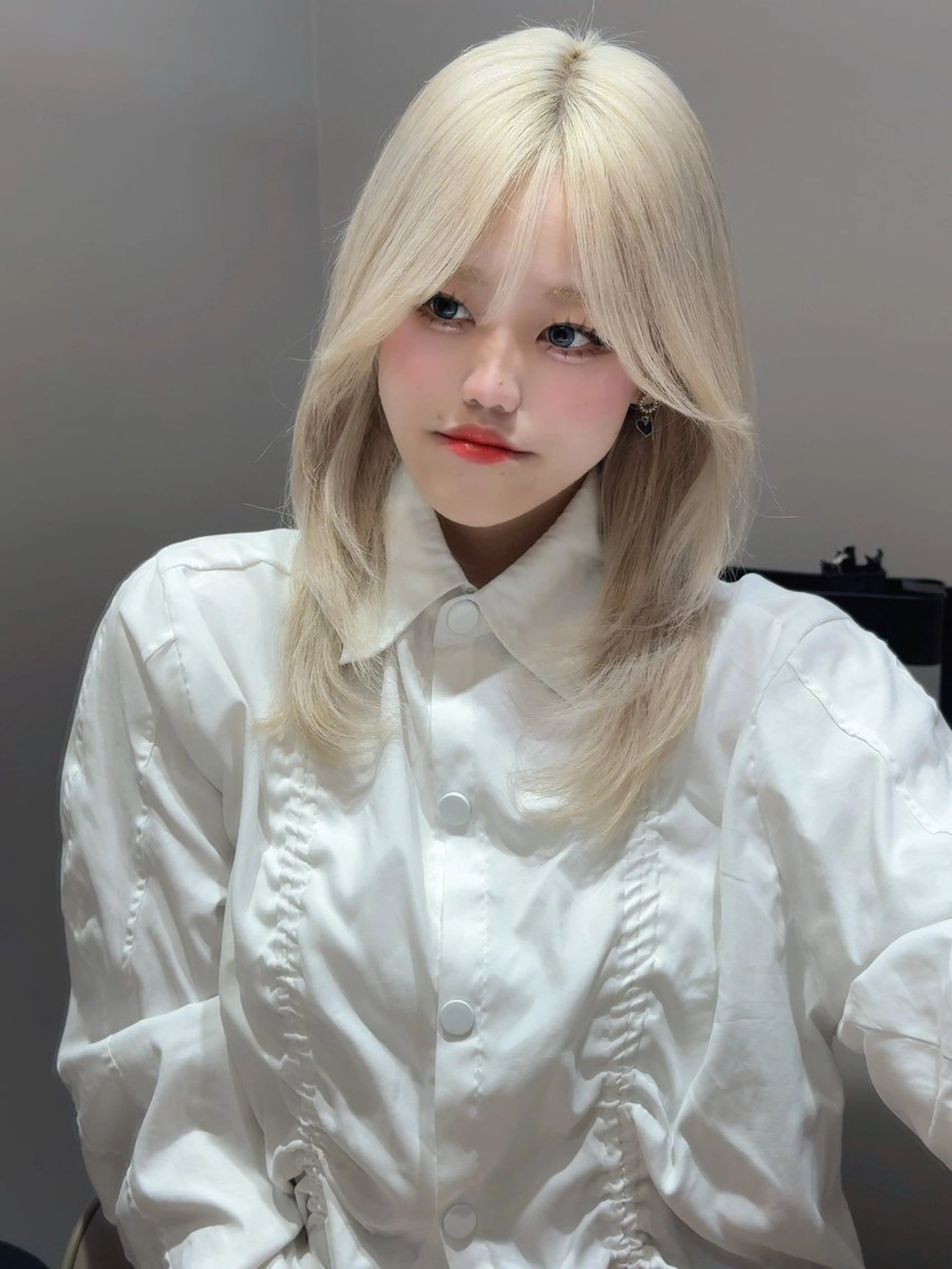 ロング カラー ヘアアレンジ 顔まわりレイヤー 顔周りカット 韓国風ヘア レイヤーカット カット トリートメント 🌟🍒ハイトーン 韓国ヘア/ユウミのヘアスタイル