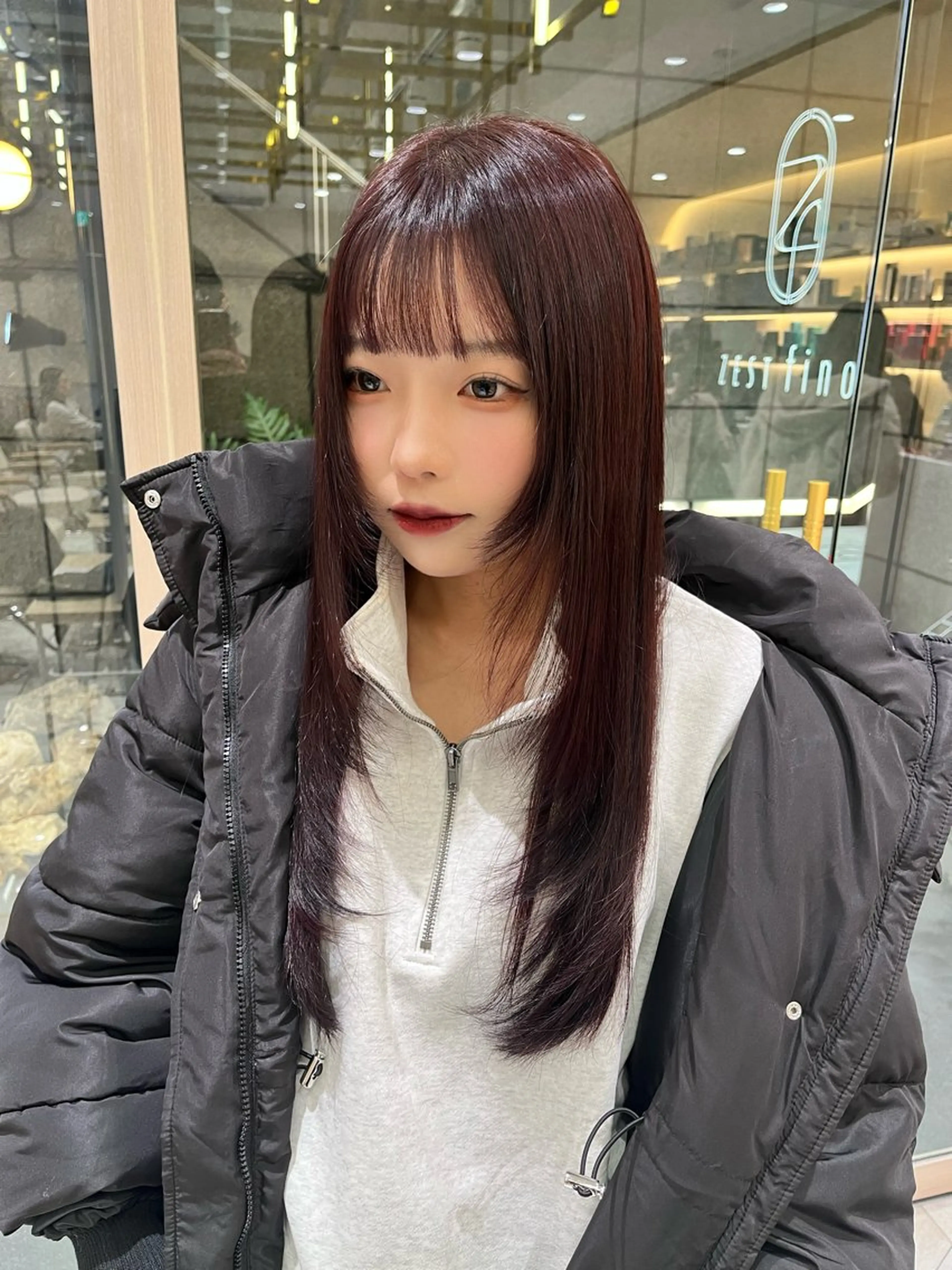 ロング カラー ロングレイヤー ボルドーカラー レッドカラー レイヤーカット ロング ヘアカラー 🥇メンズパーマ /縮毛矯正/木村神心のヘアスタイル