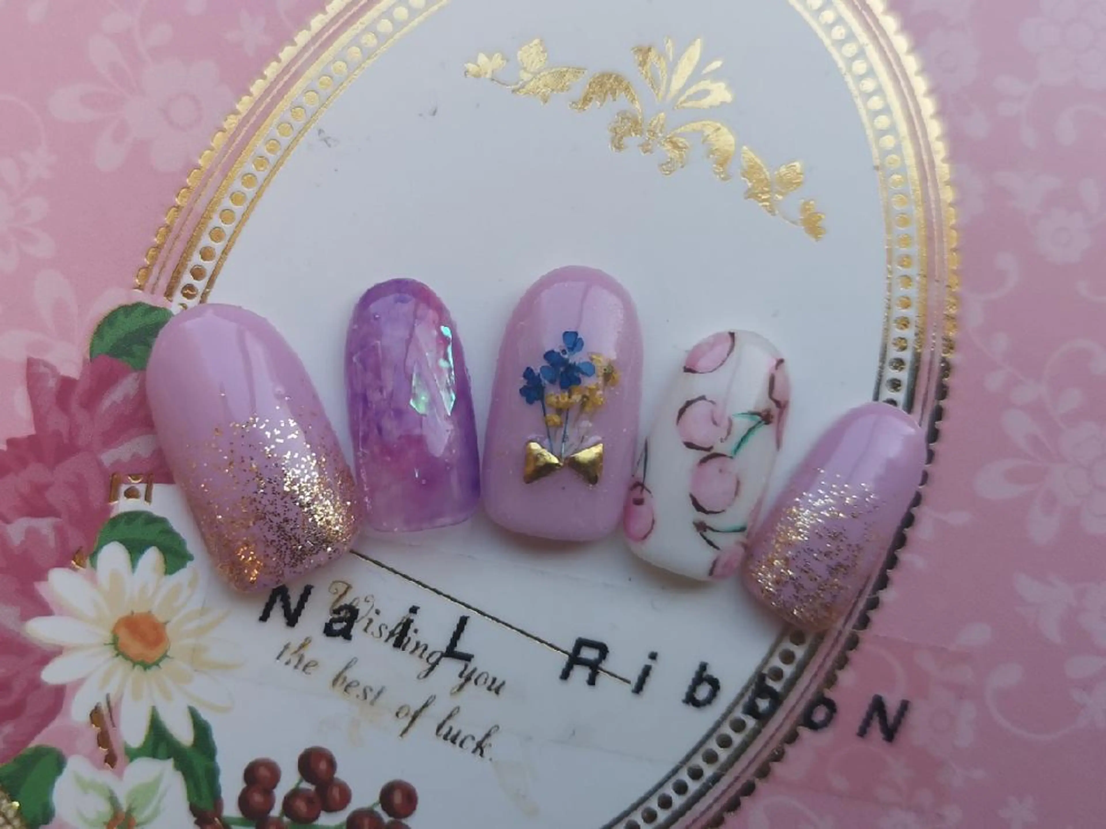 ネイル ネイルリボン 受付スタッフのネイルデザイン